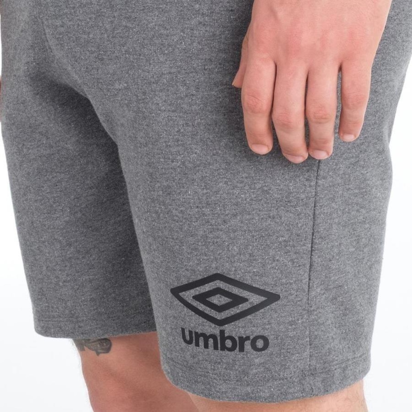 Bermuda Umbro Essential - Masculina - Foto 2