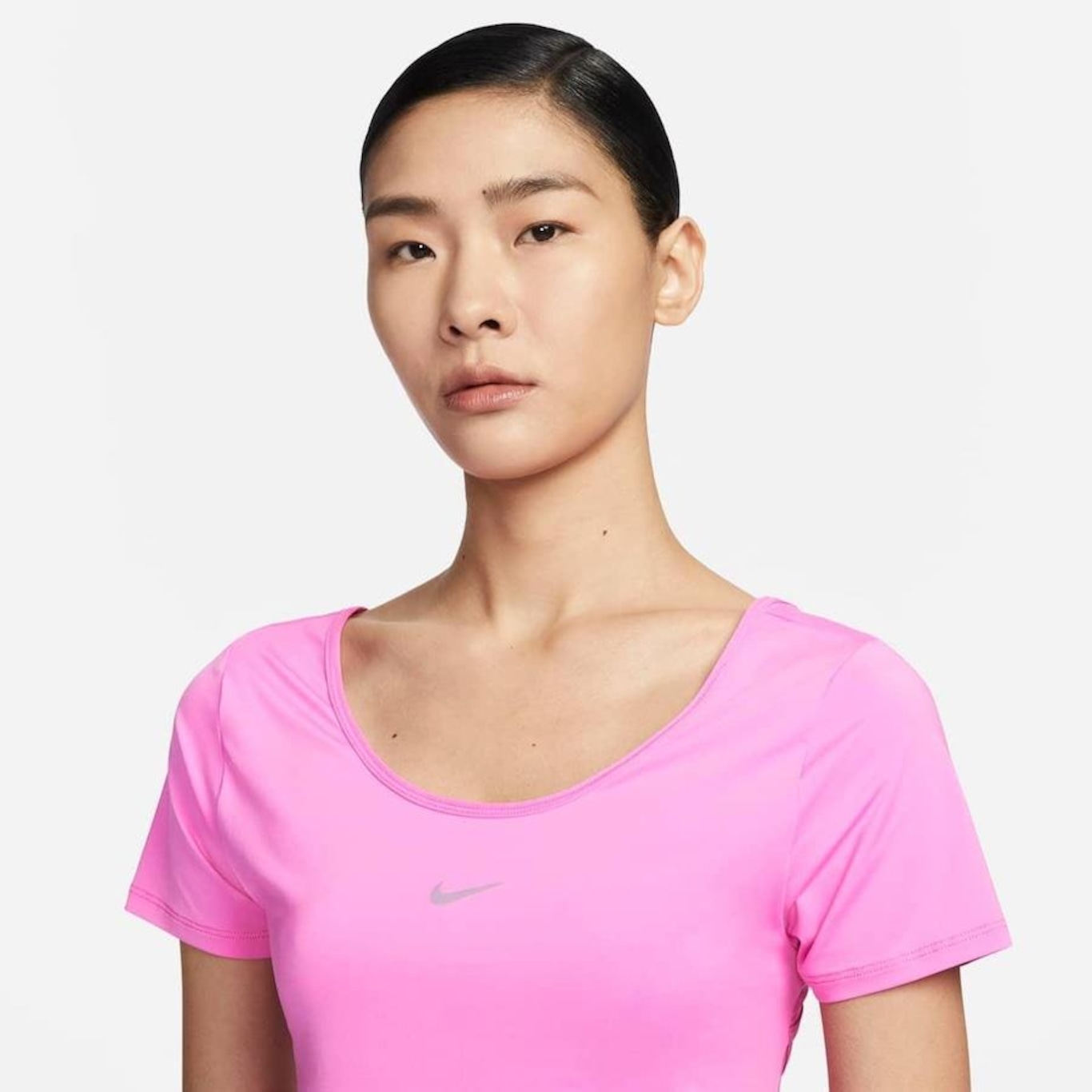 Camiseta Nike Dri-Fit One Cropped - Feminina - Foto 3