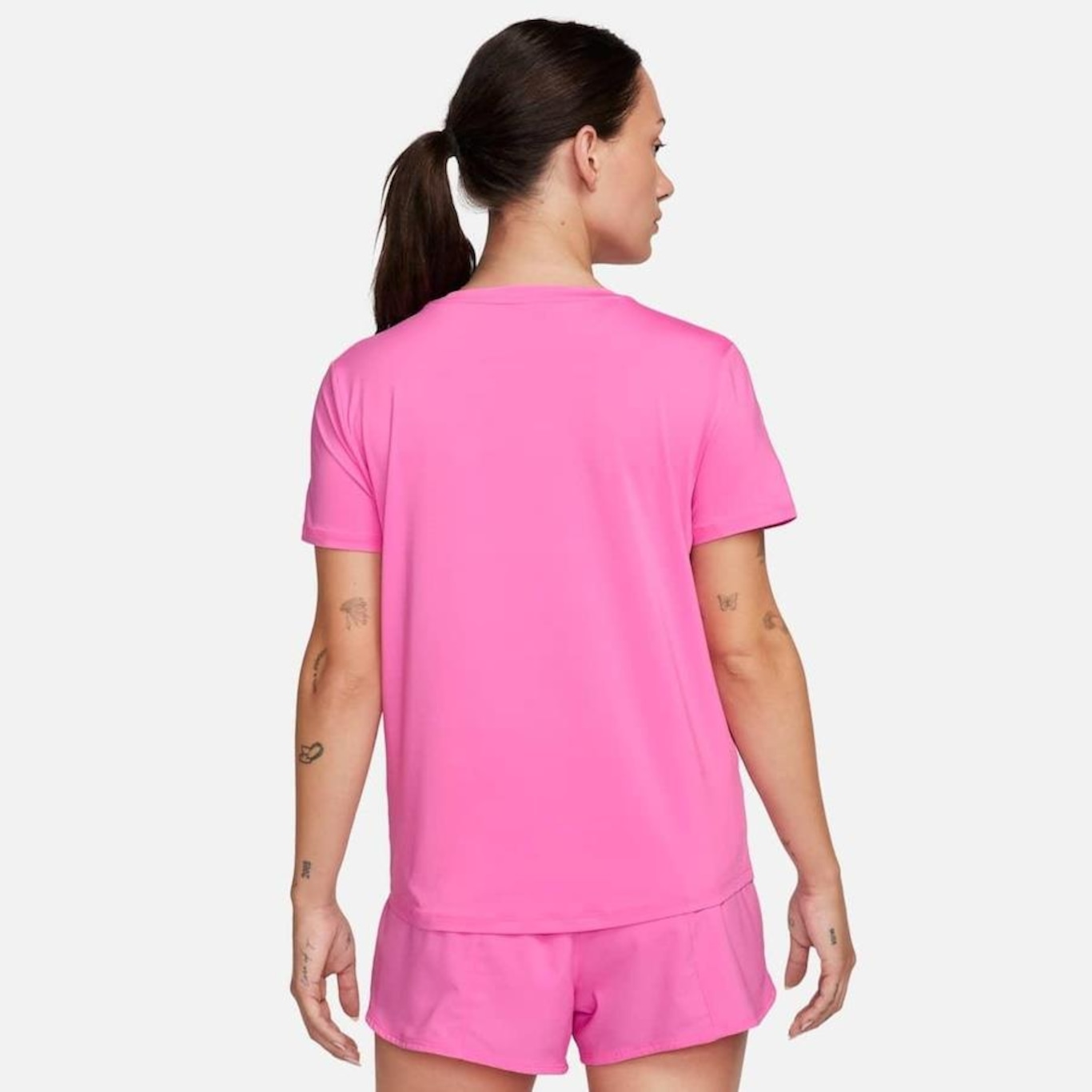 Camiseta Nike Dri-Fit One - Feminina - Foto 2