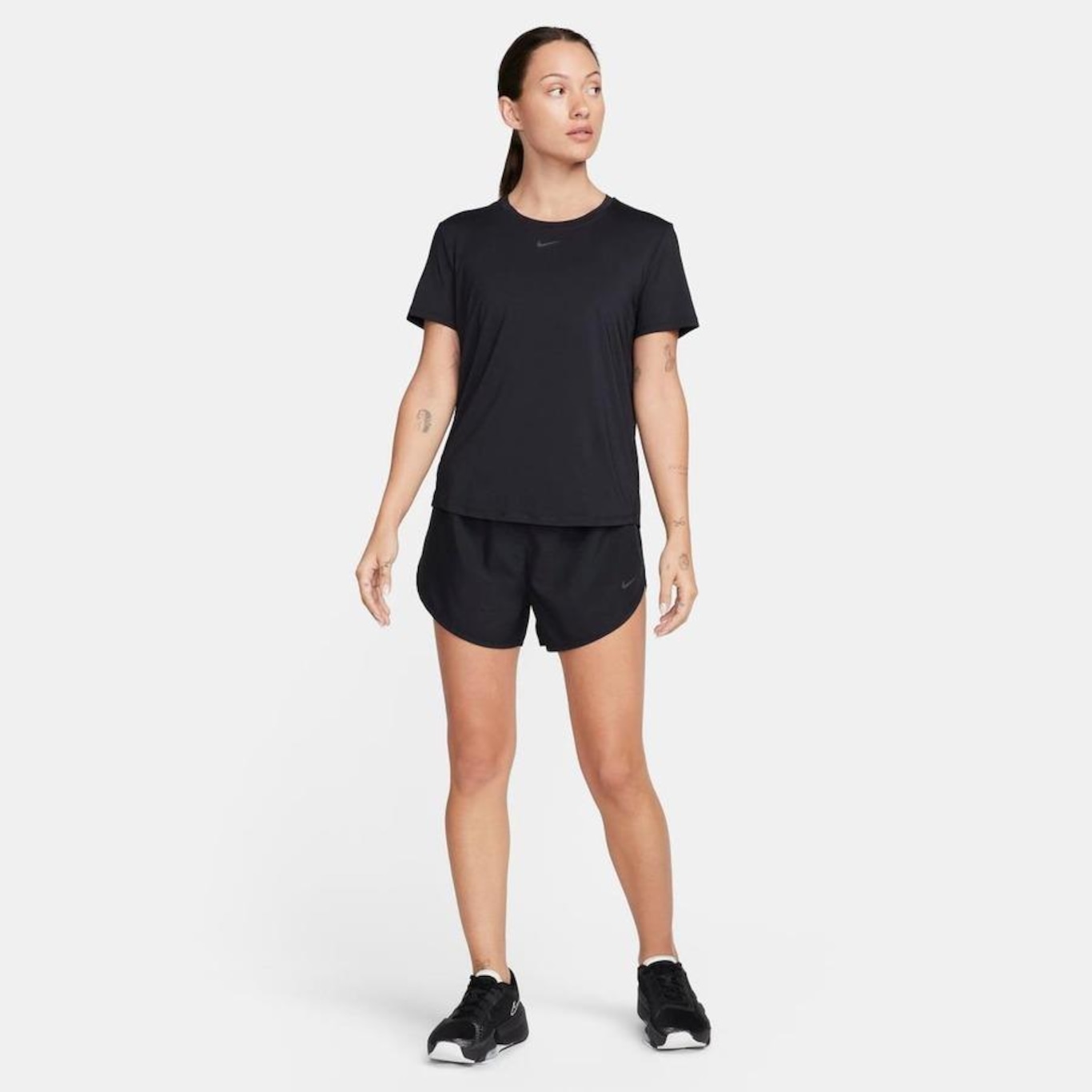 Camiseta Nike Dri-Fit One - Feminina - Foto 4