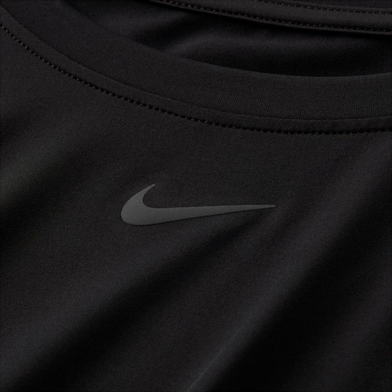 Camiseta Nike Dri-Fit One - Feminina - Foto 6