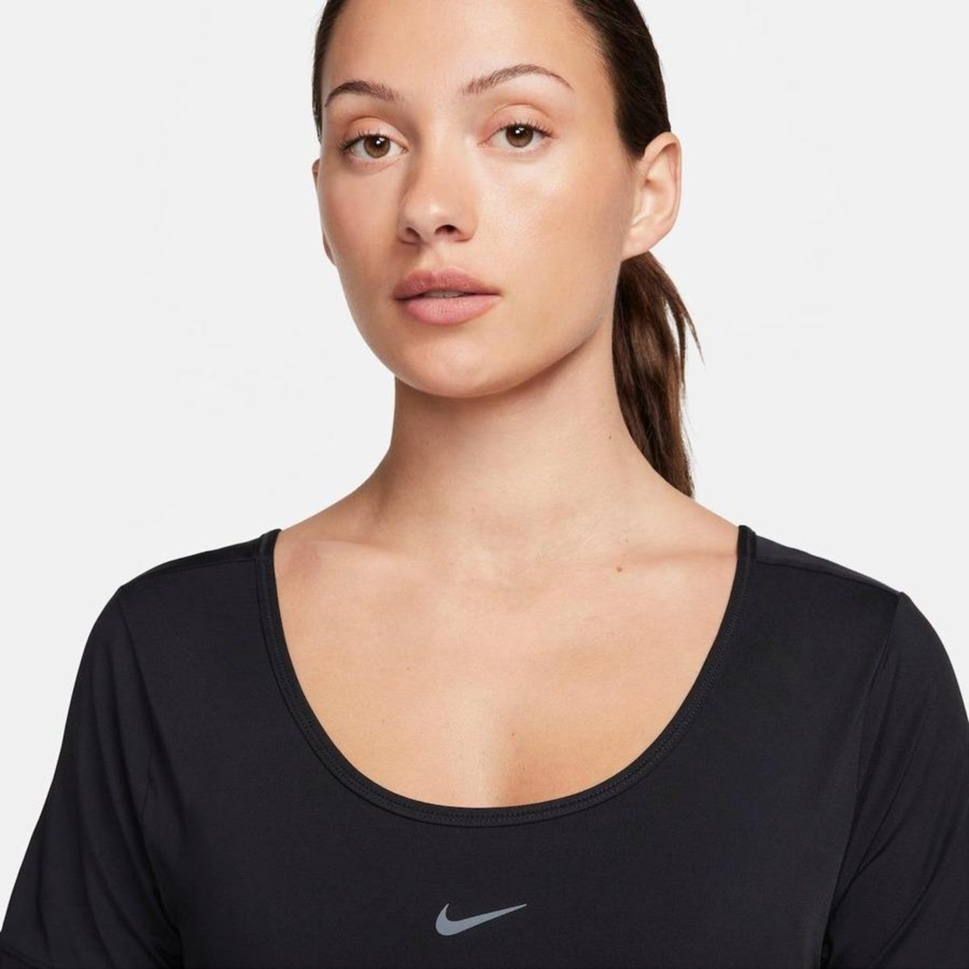 Camiseta Nike Dri-Fit One Cropped - Feminina - Foto 3