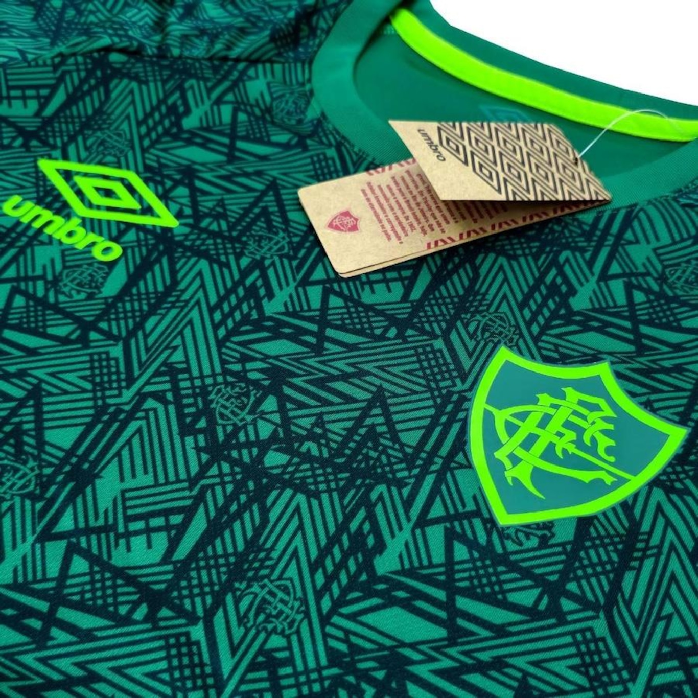 Camisa do Fluminense 2024 Umbro Treino - Masculina - Foto 4