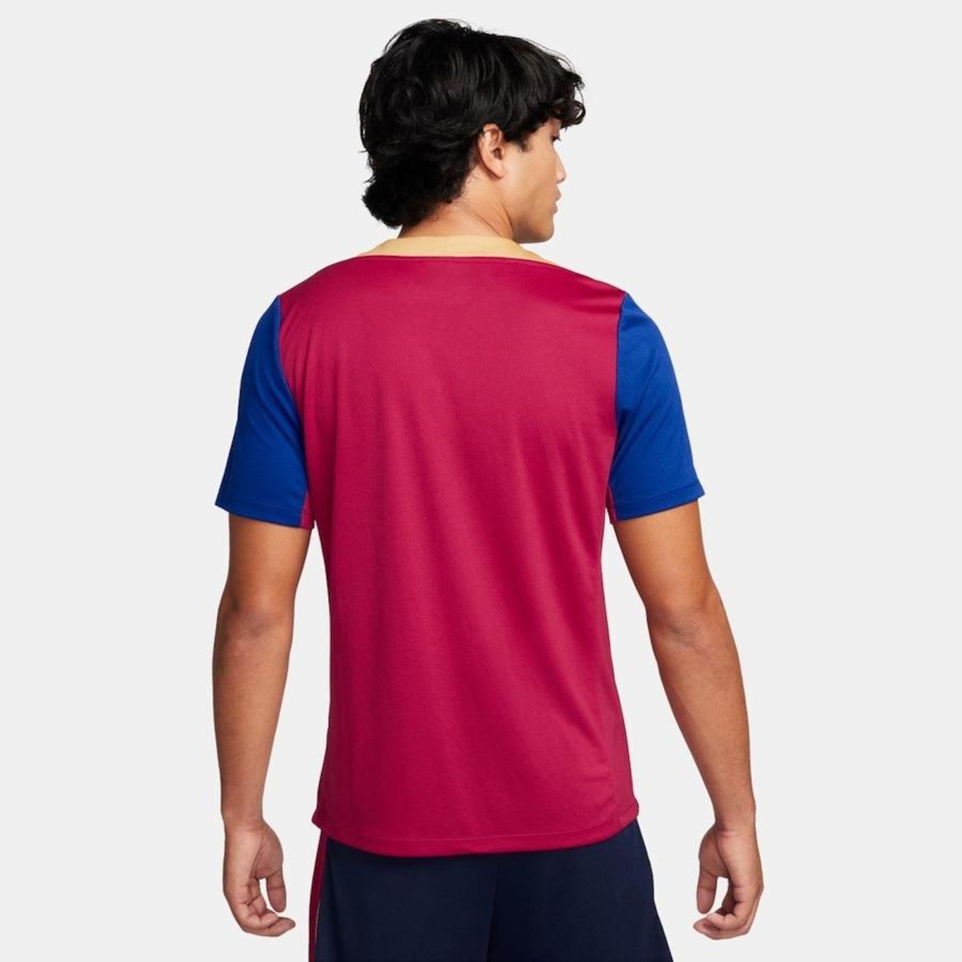 Camiseta Nike Barcelona Strike - Masculina - Foto 2