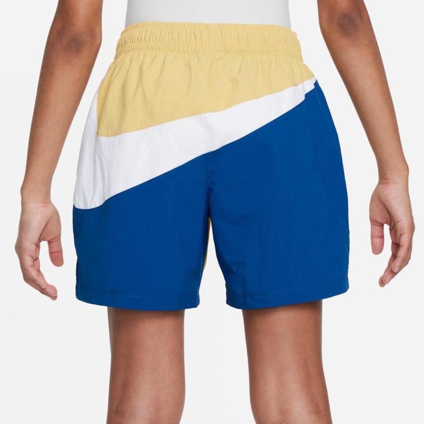 Shorts Nike Sportswear Amplify Infantil - Foto 3