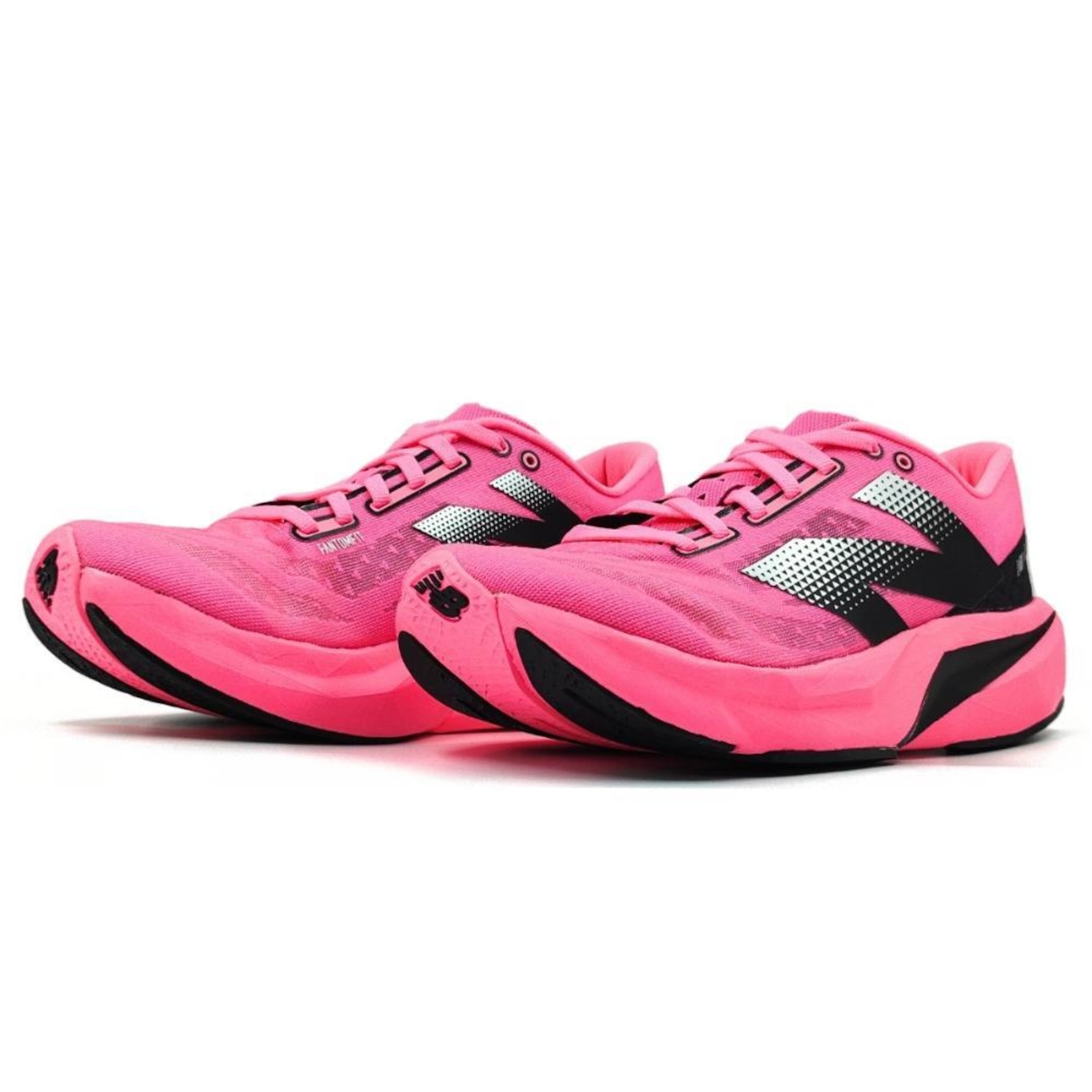 Tênis New Balance Fuelcell Rebel V4 - Feminino - Foto 4