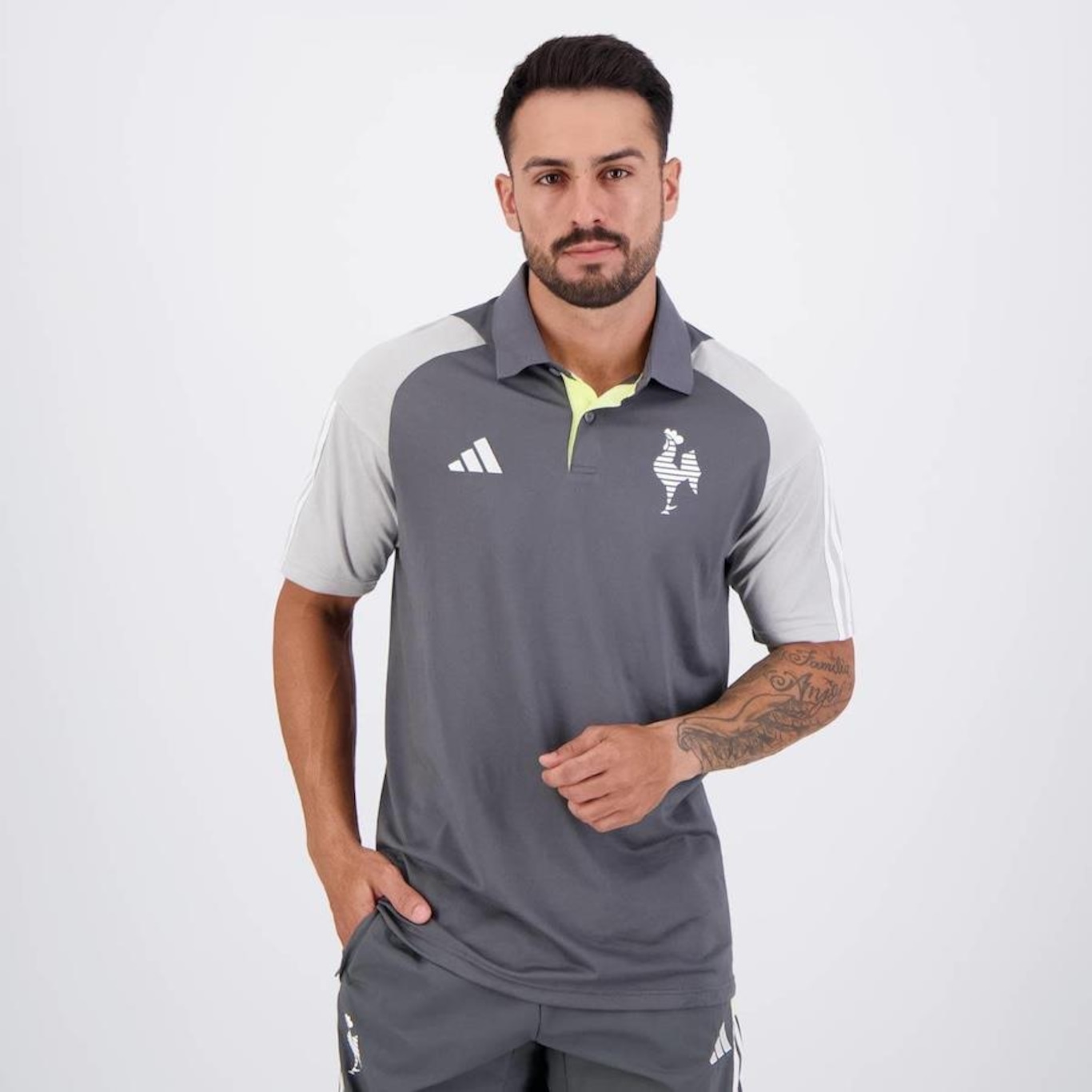 Camisa Polo Atlético Mineiro Comissão adidas - Masculina - Foto 1