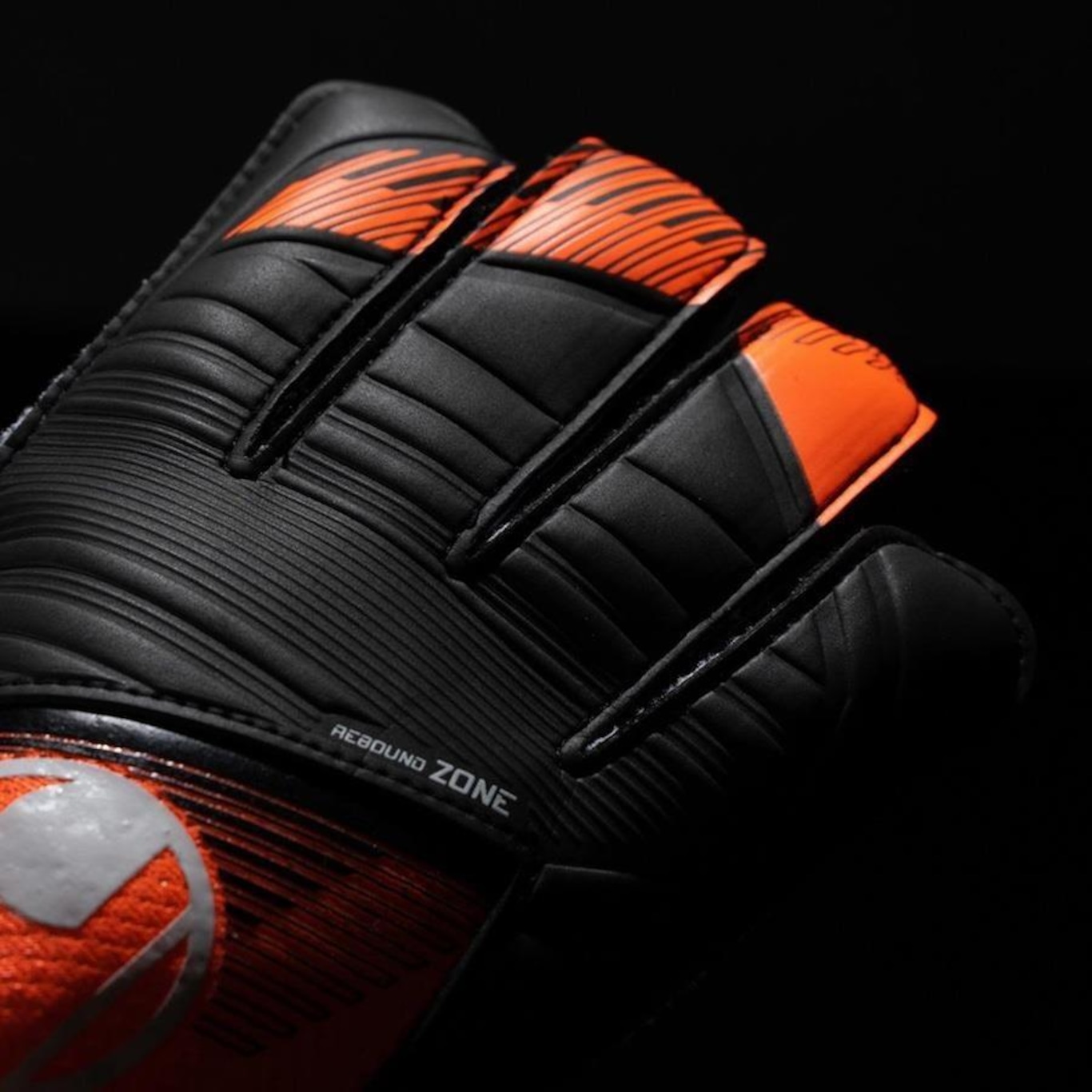 Luvas de Goleiro Uhlsport Starter Resist+ - Adulto - Foto 4