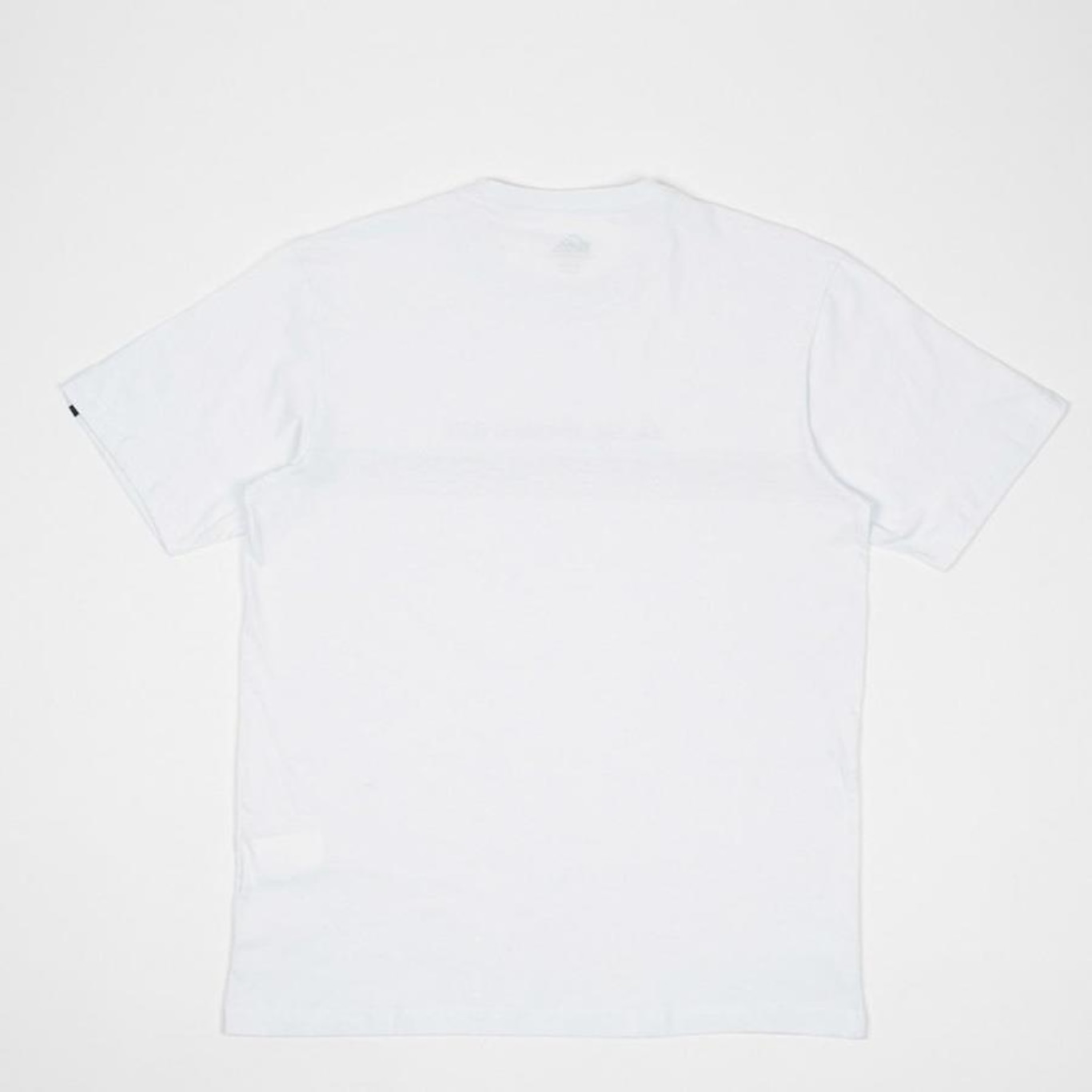 Camiseta Quiksilver New Lines Fade - Masculina - Foto 4