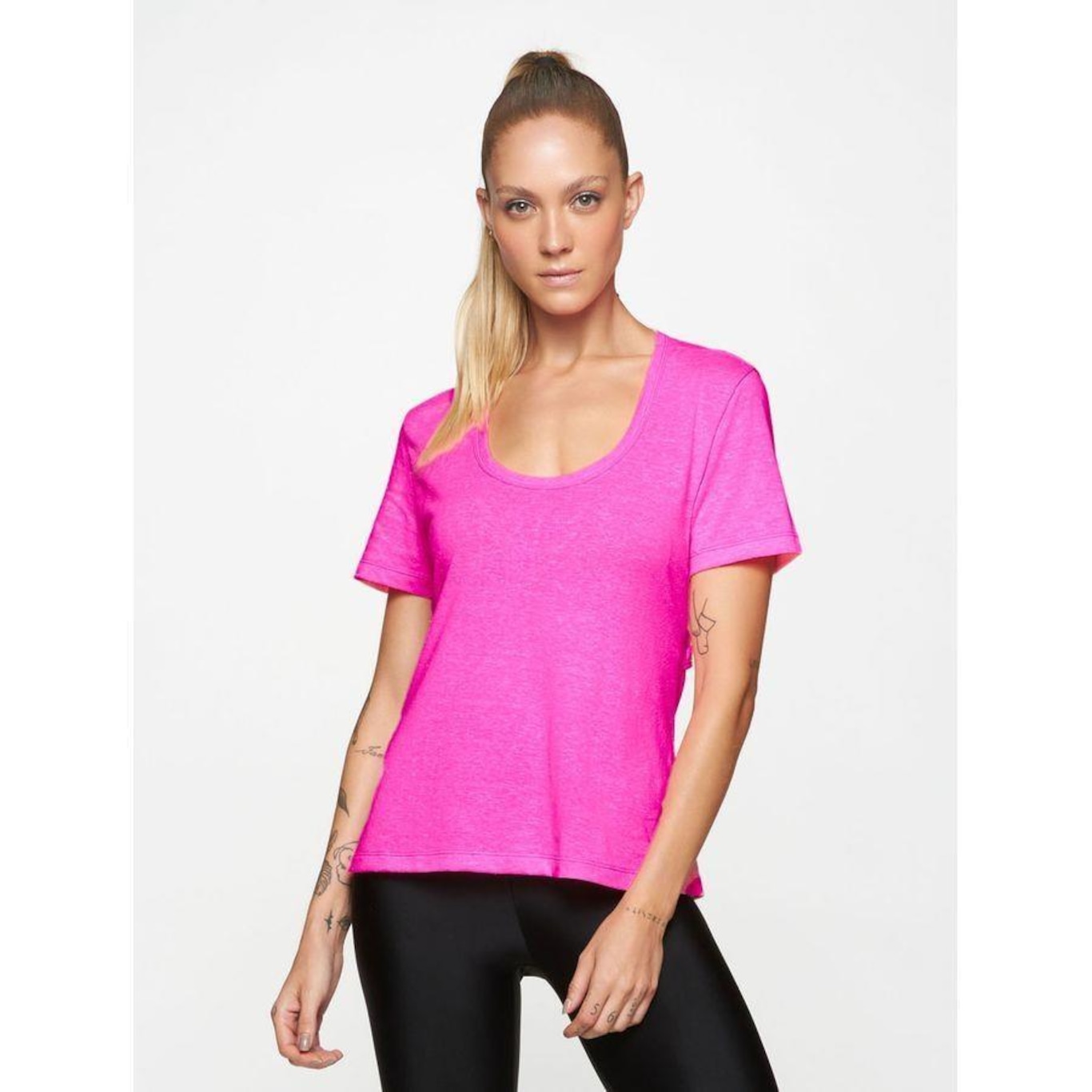 Camiseta Bodyforsure Lisa Lifestyle - Feminina - Foto 1