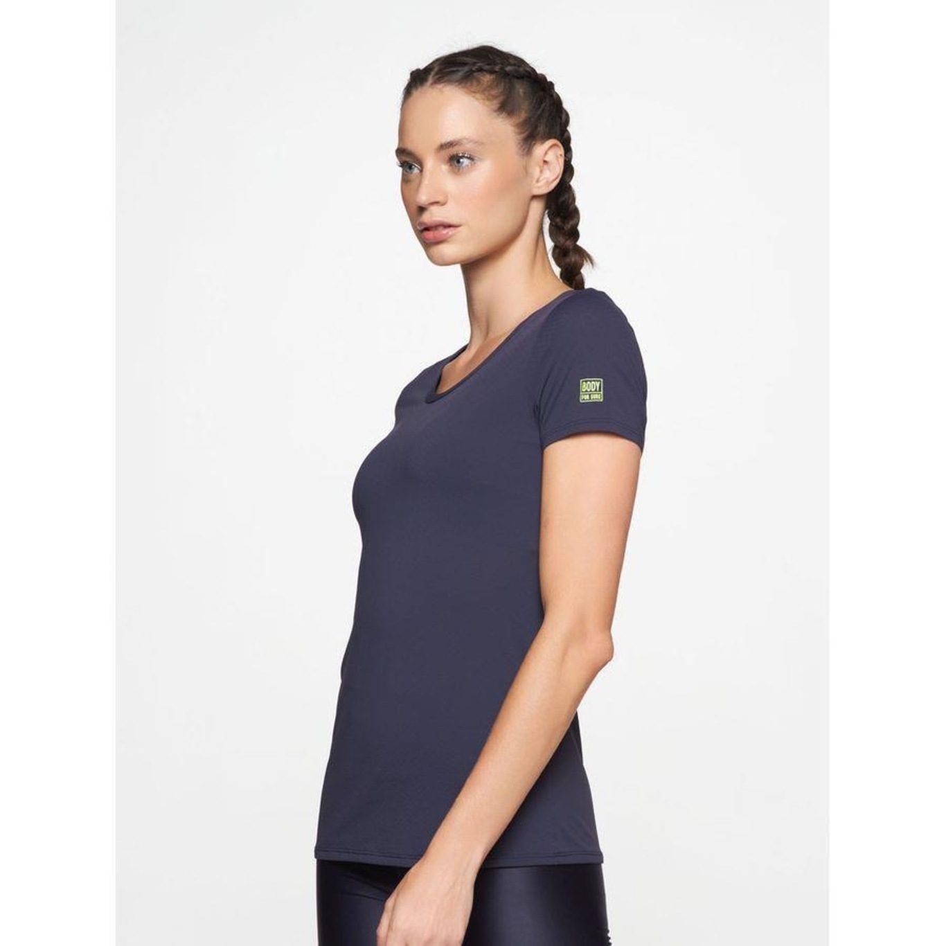 Camiseta Bodyforsure Lisa Essentials - Feminina - Foto 4