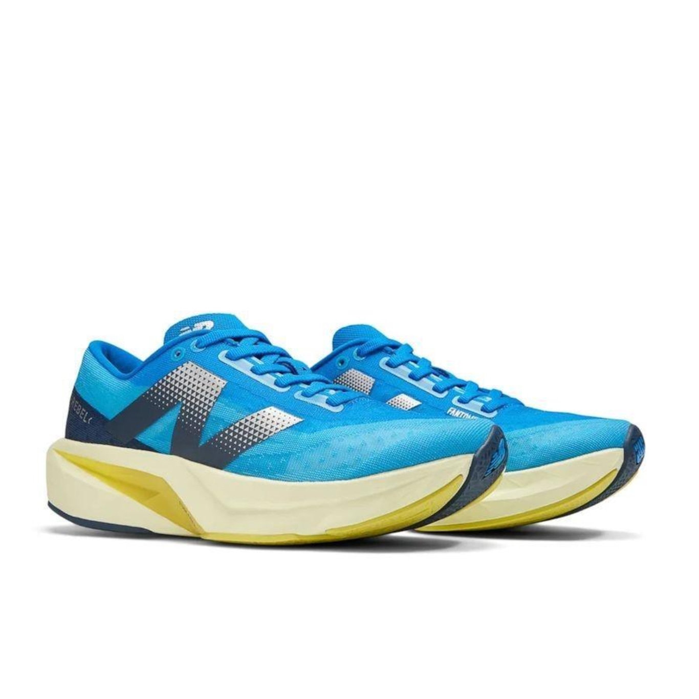 Tênis New Balance Fuelcell Rebel V4 - Feminino - Foto 3