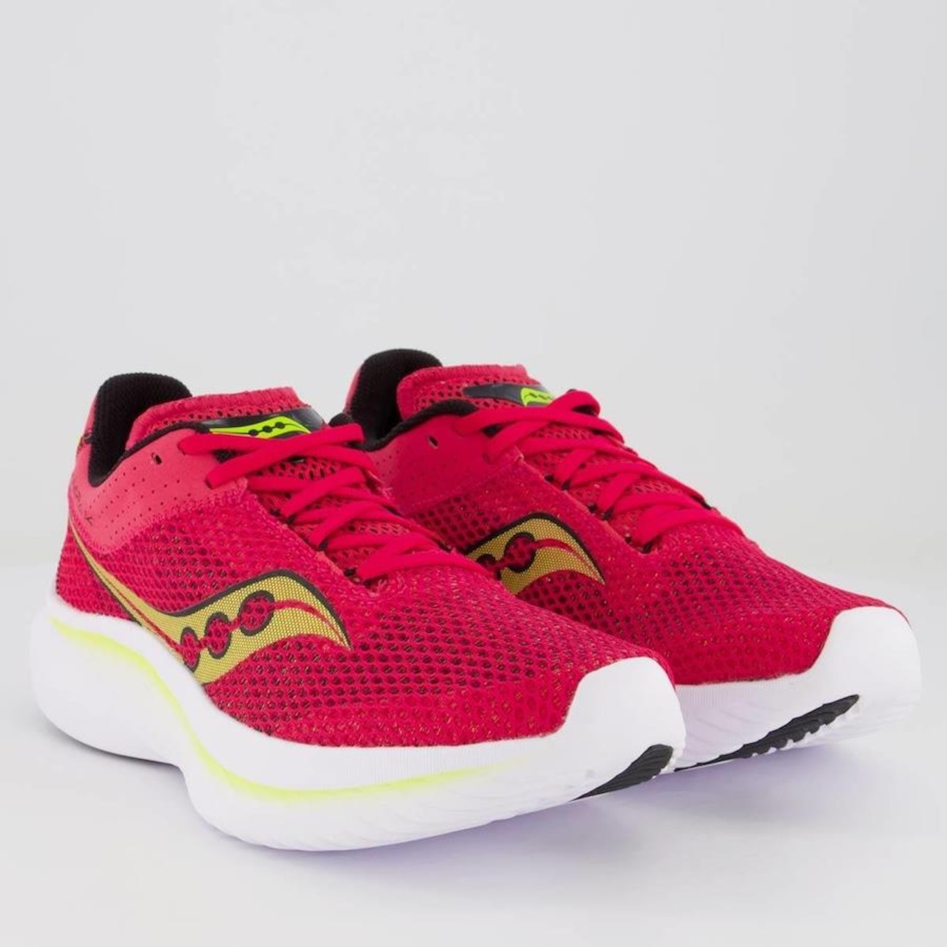 Tênis Saucony Kinvara 14 - Feminino - Foto 2