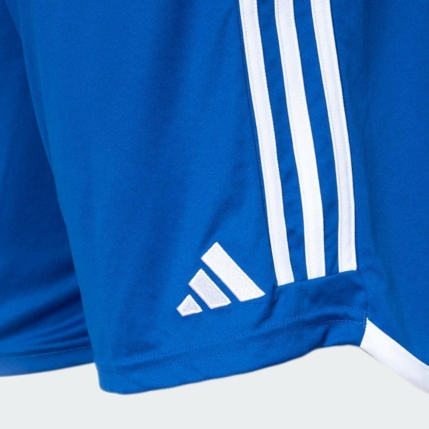 Shorts 2 do Cruzeiro adidas Ec 24/25 - Masculino - Foto 4