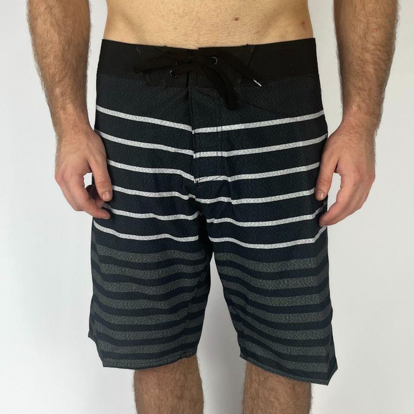 Bermuda Volcom Quarta Stripe - Masculina - Foto 3