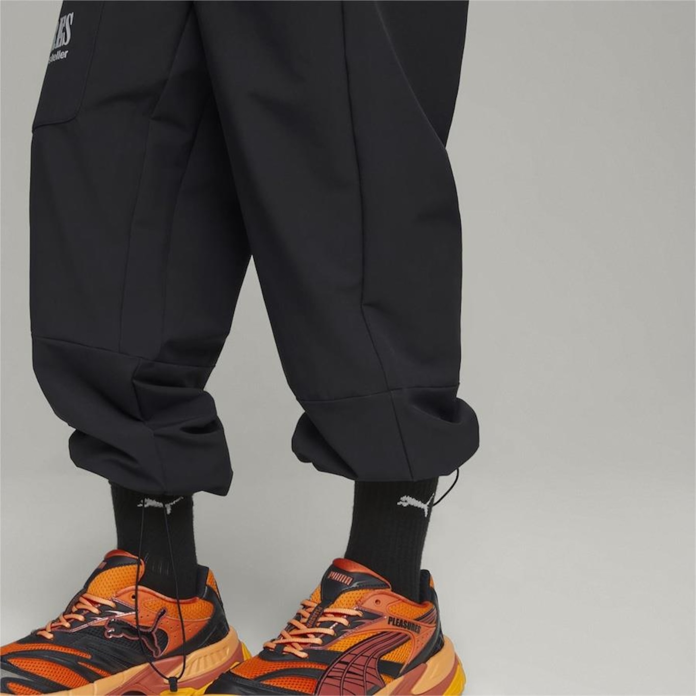 Calça Cargo Puma X Pleasures - Masculina - Foto 4