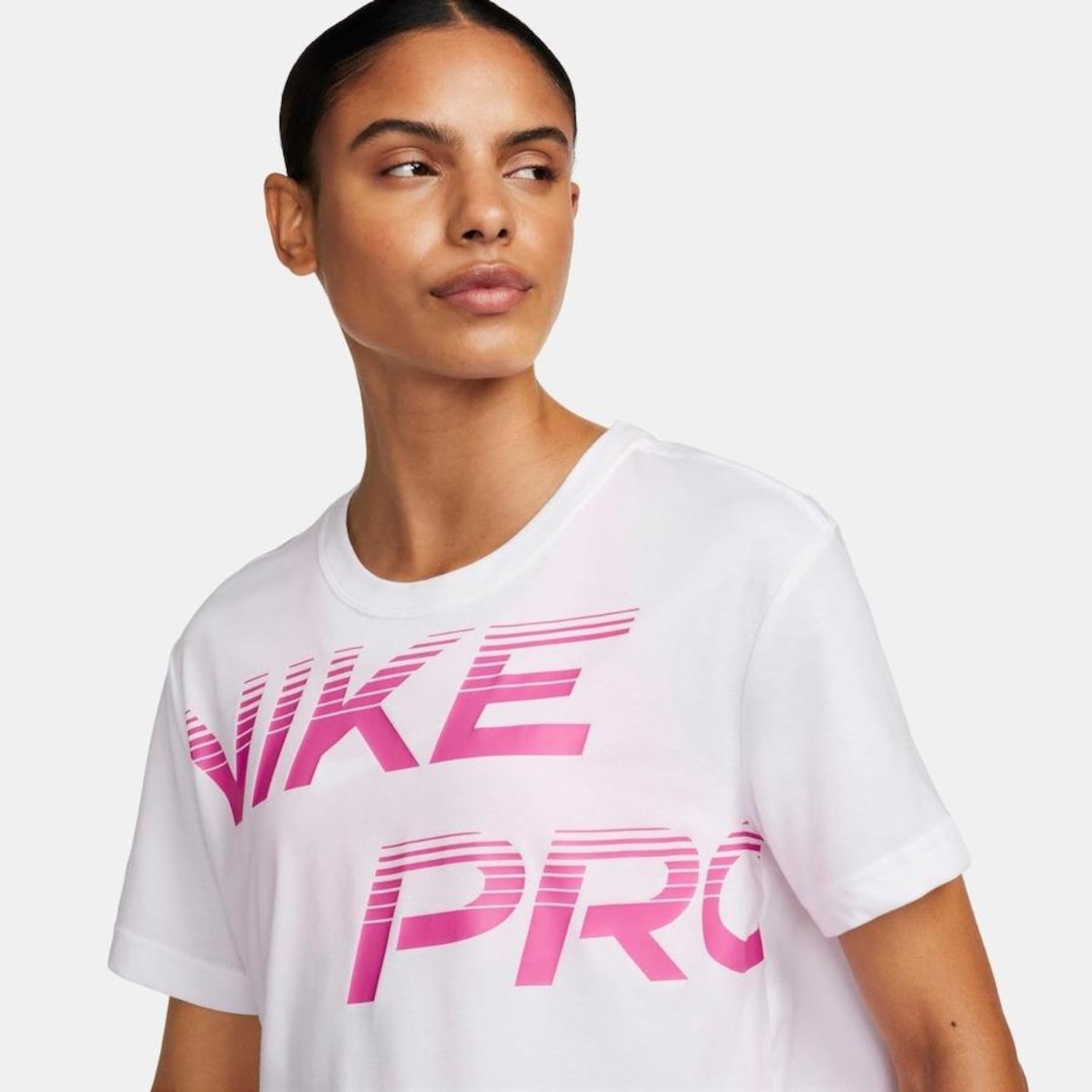 Camiseta Nike Pro Grx - Feminina - Foto 3