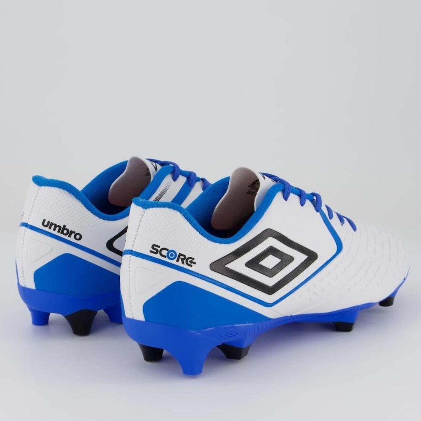 Chuteira de Campo Umbro Score - Adulto - Foto 3