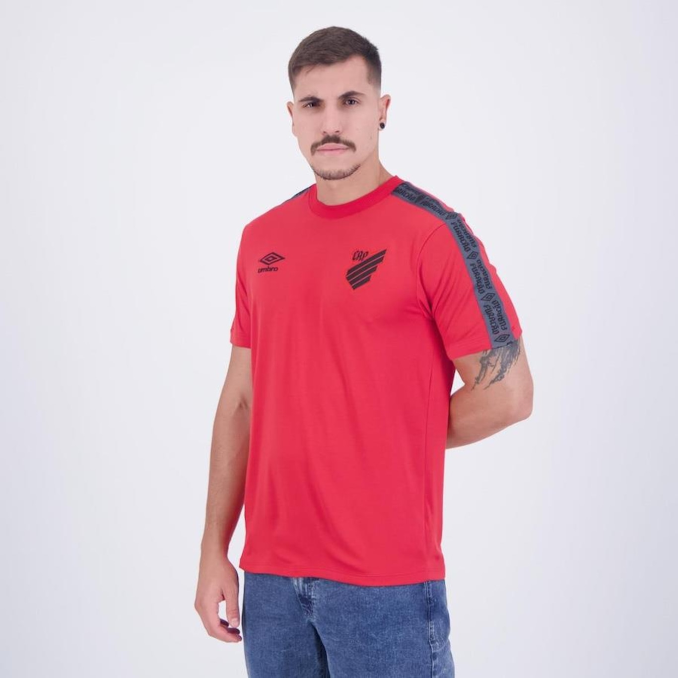 Camisa do Athletico Paranaense Concentração 2022 Umbro - Masculina - Foto 3