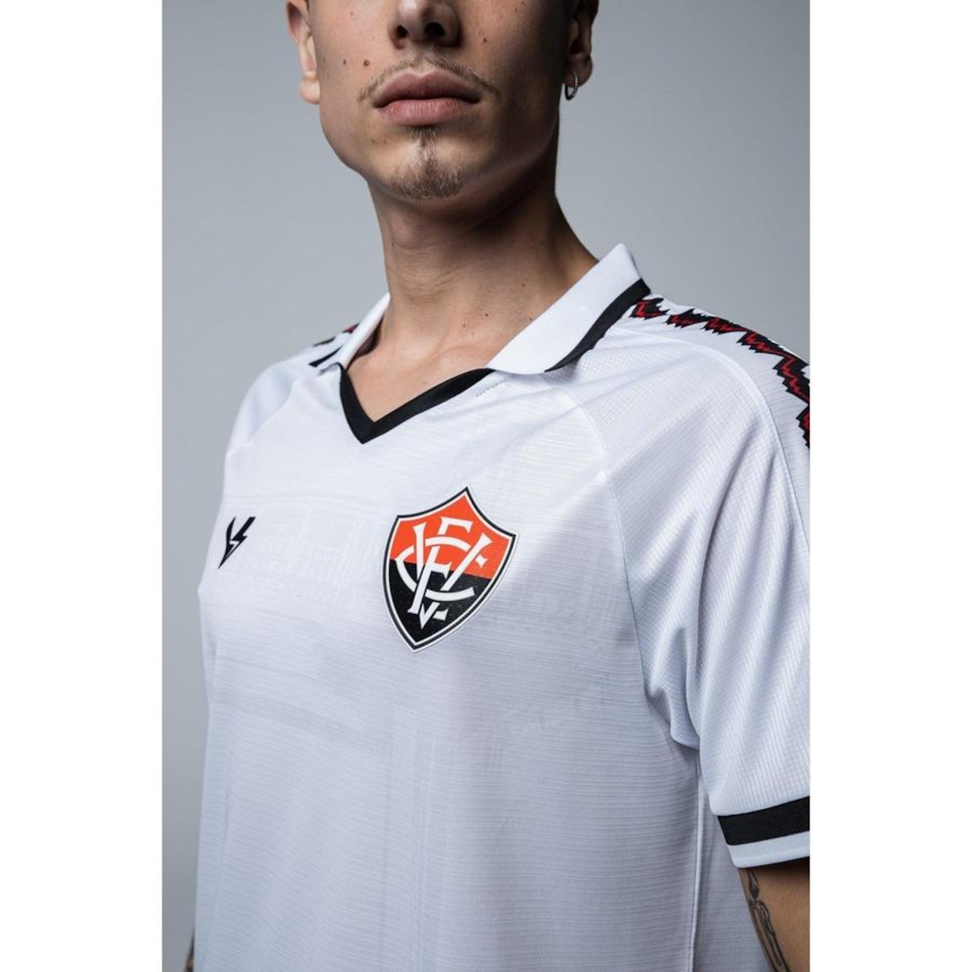 Camisa do Vitória Jogo 2 2023 Volt - Masculina - Foto 4