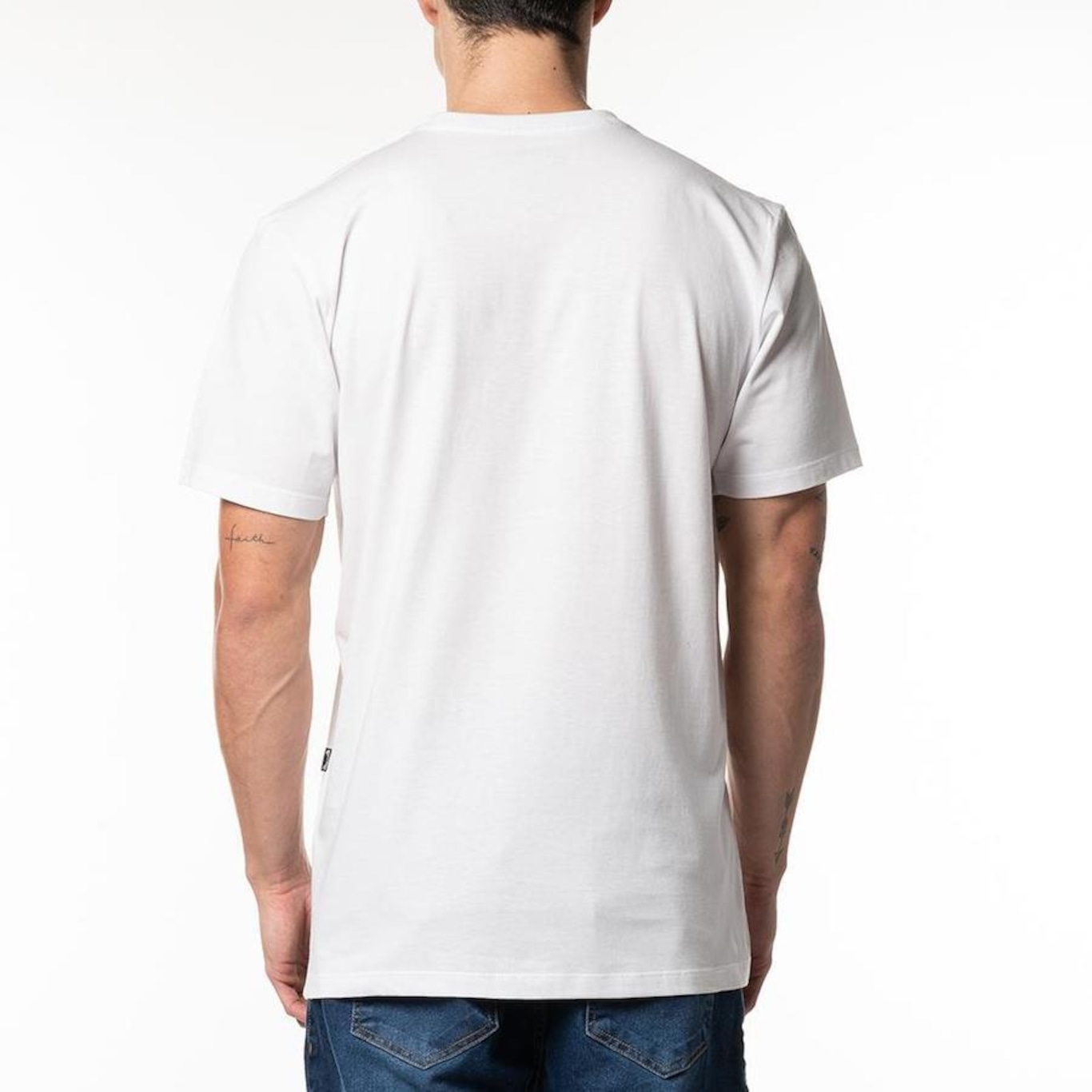 Camiseta Billabong Arch Wave - Masculina - Foto 2