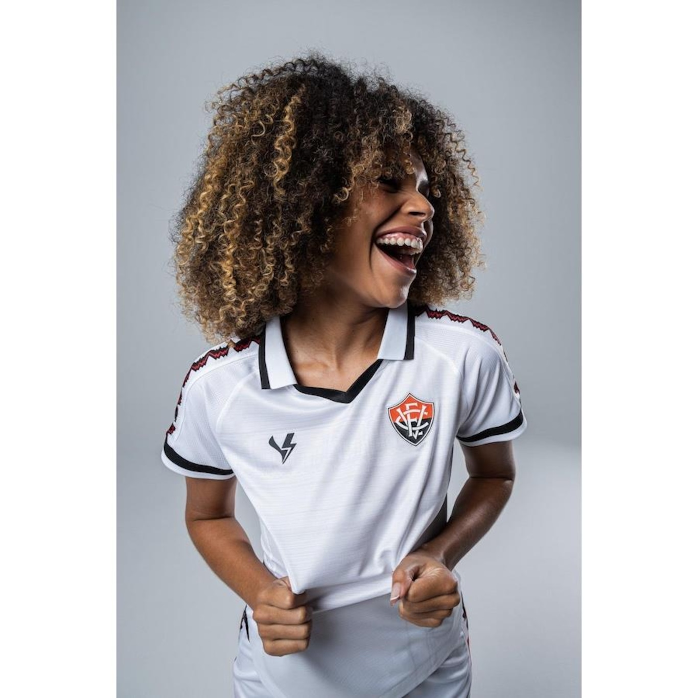 Camisa do Vitória 2 2023 Volt Jogo - Feminina - Foto 2