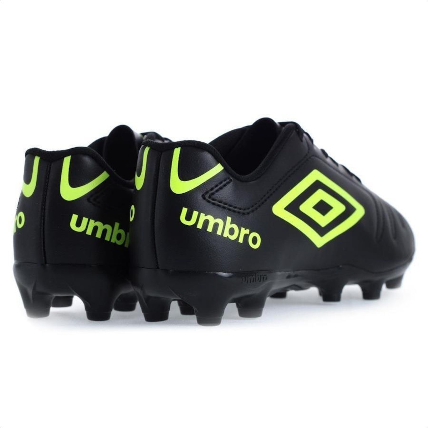 Chuteira de Campo Umbro Class - Adulto - Foto 4