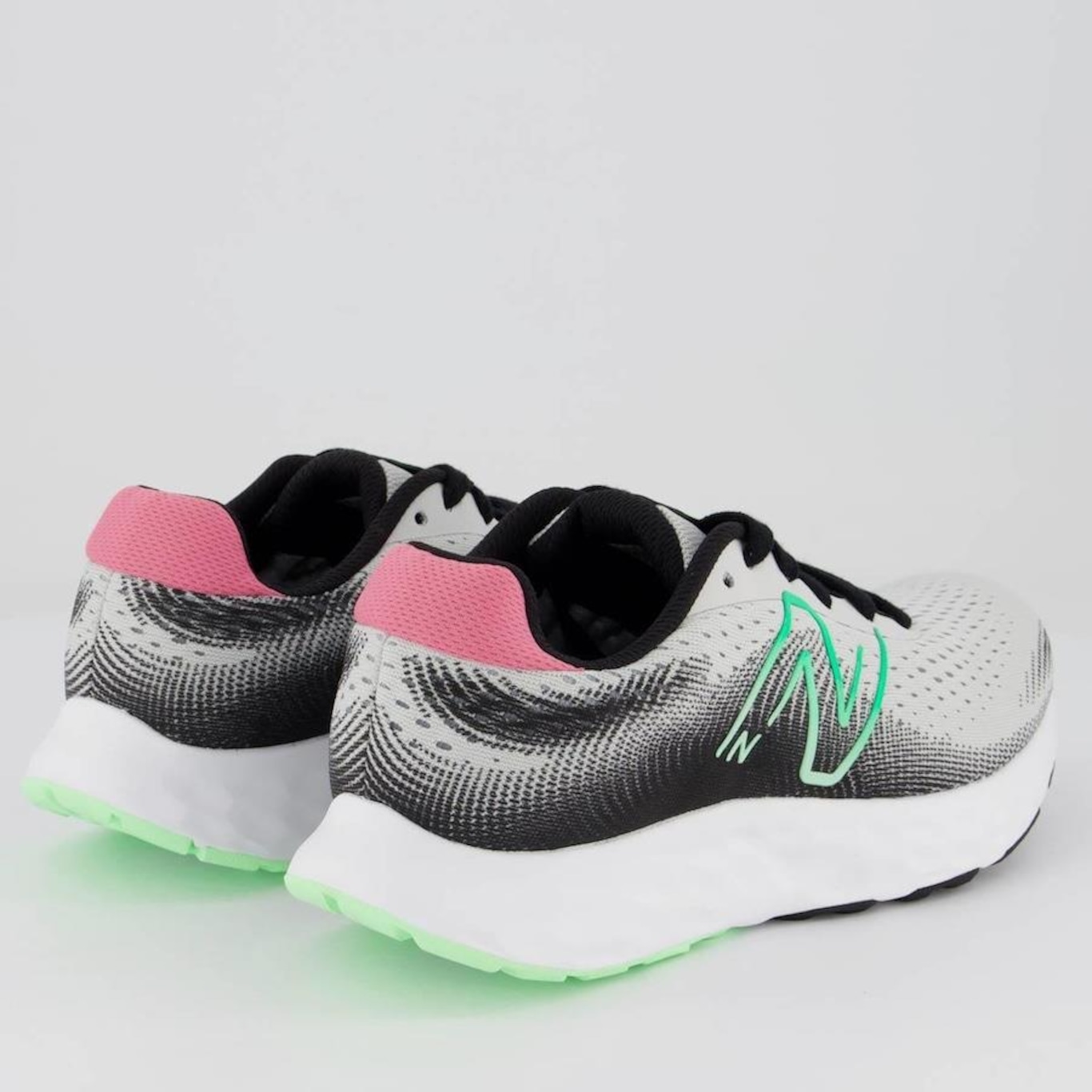 Tênis New Balance 520V8 - Feminino - Foto 3