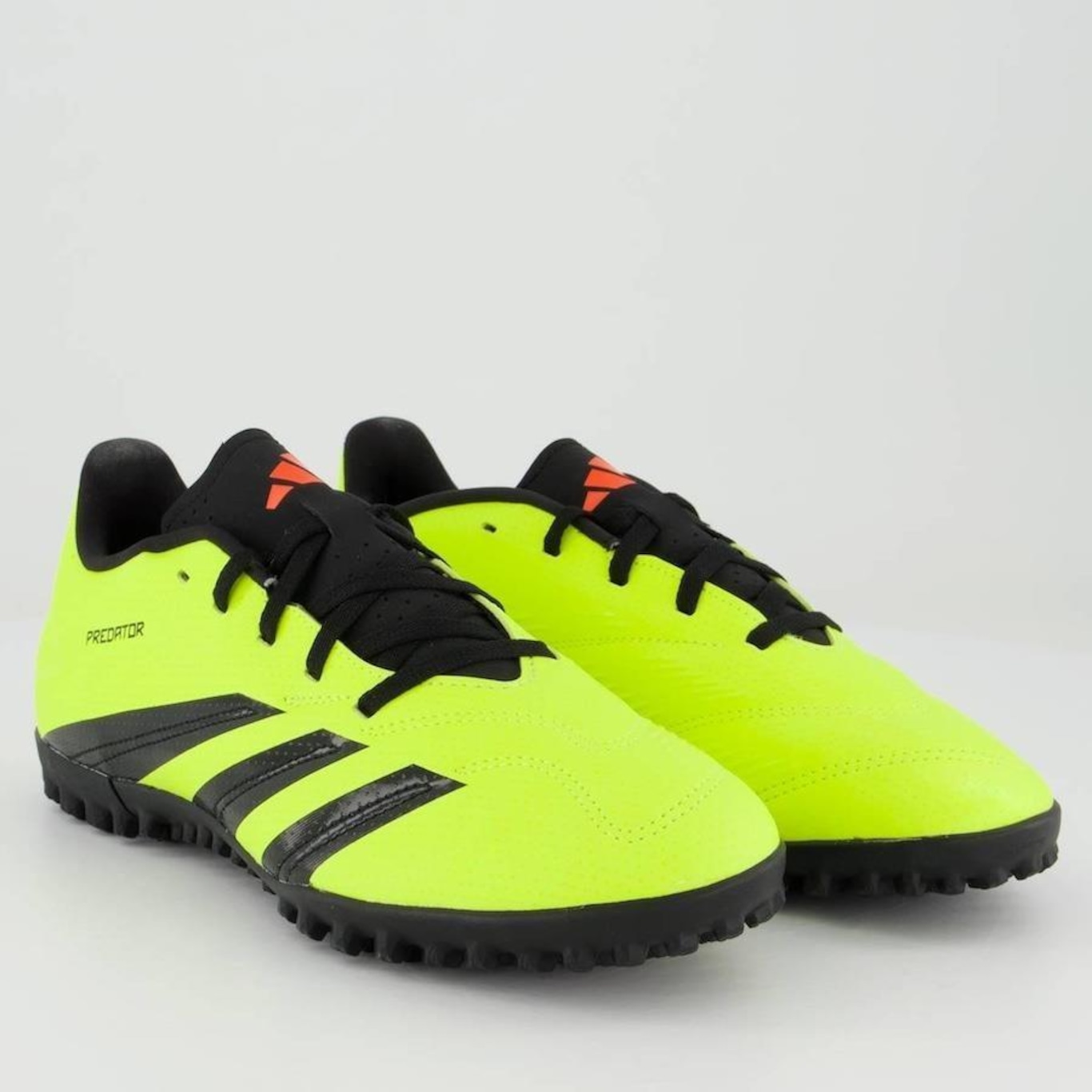 Chuteira Society adidas Predator 24 Club - Adulto - Foto 2