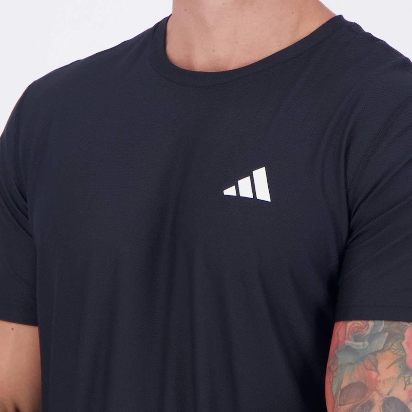 Camiseta adidas Own The Run Base - Masculina - Foto 5