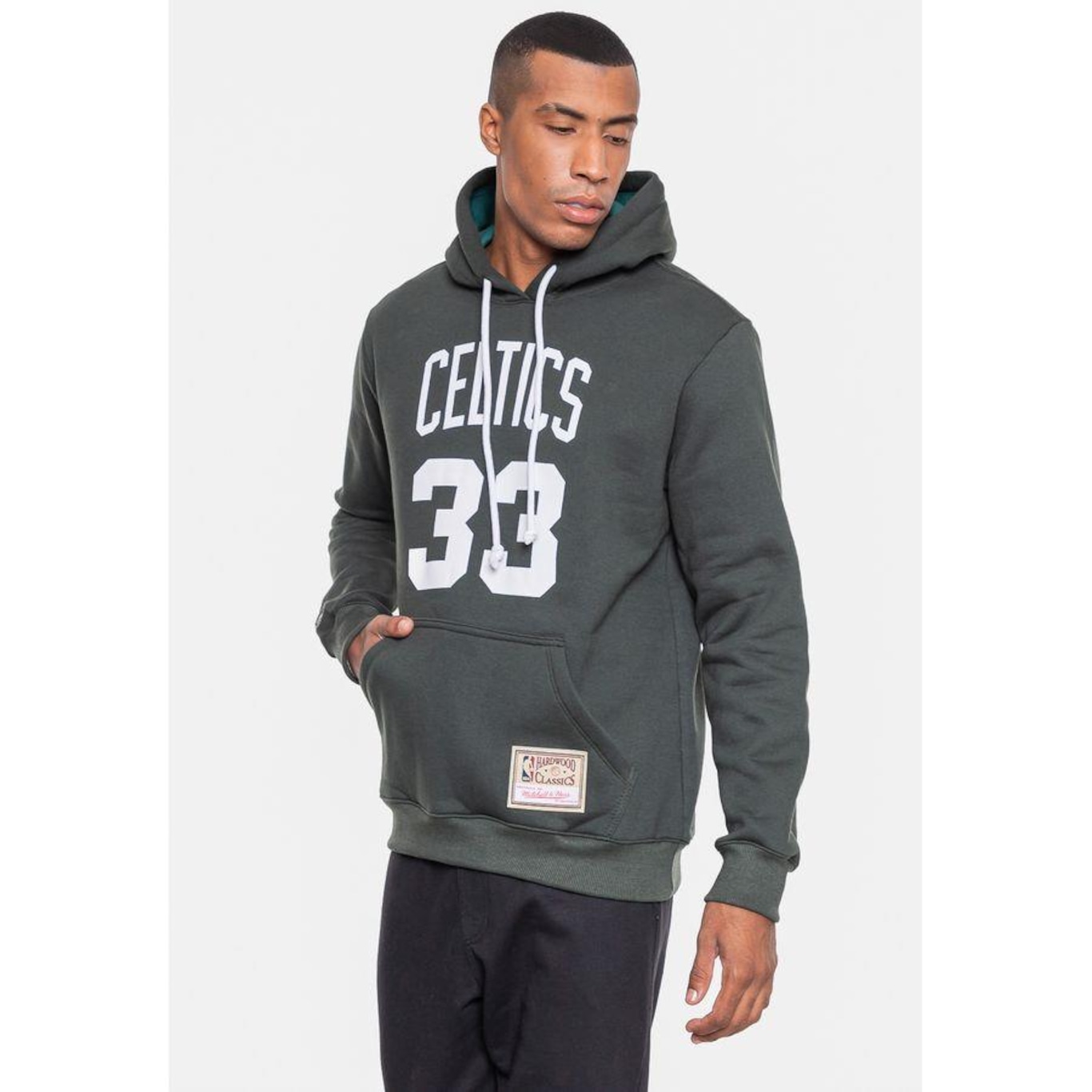 Blusão de Moletom com Capuz  Mitchell & Ness Boston Celtics Larry Bird Militar Galapagos - Masculino - Foto 4