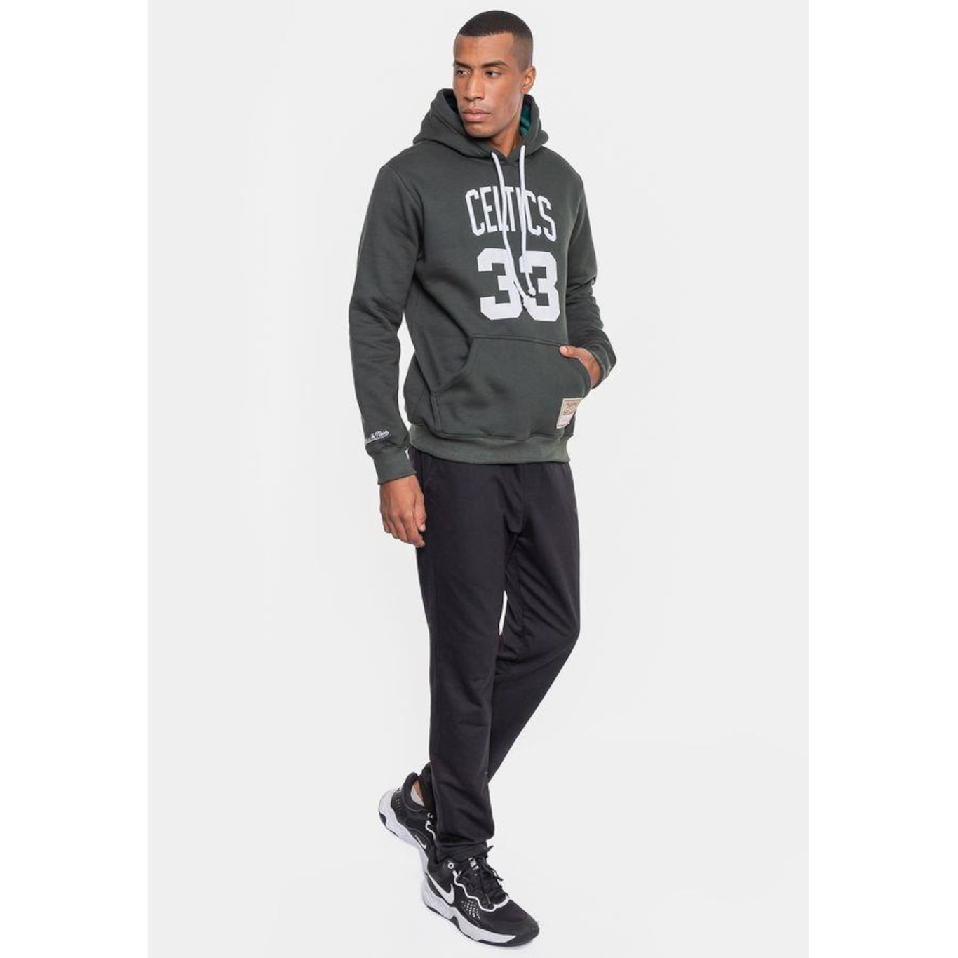 Blusão de Moletom com Capuz  Mitchell & Ness Boston Celtics Larry Bird Militar Galapagos - Masculino - Foto 5