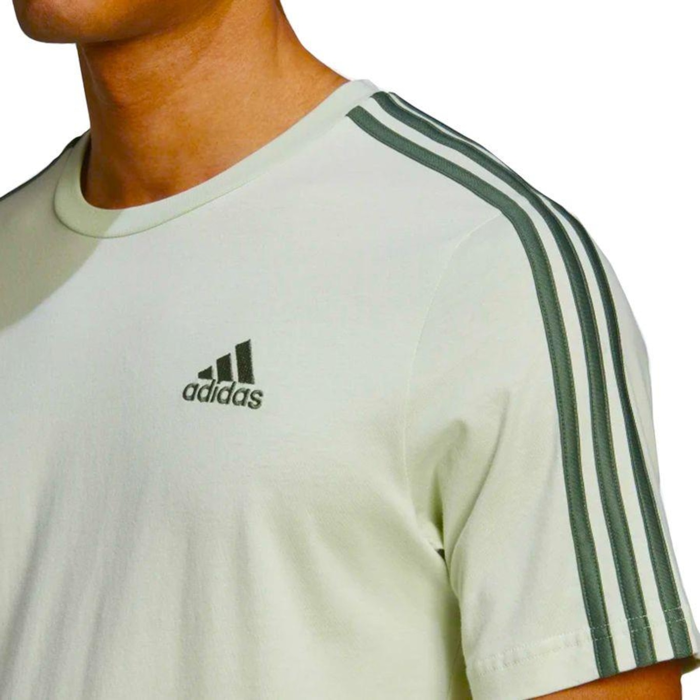 Camiseta adidas Essentials 3 Listras - Masculina - Foto 3