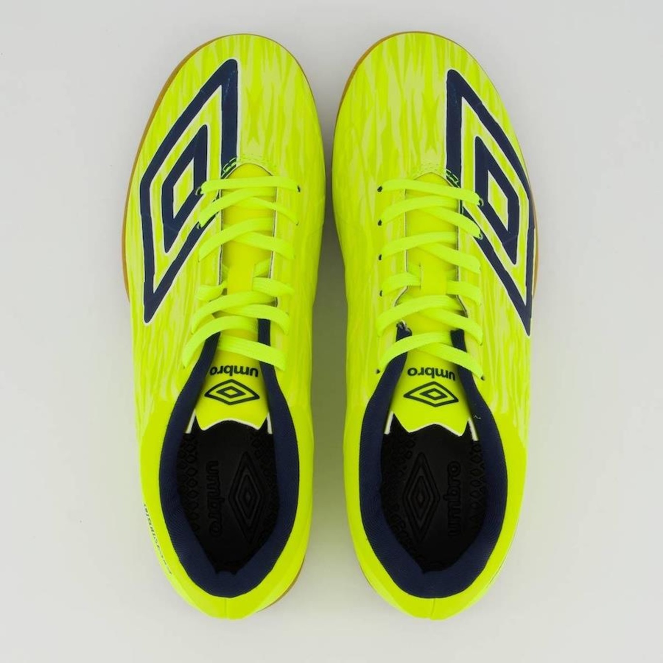 Chuteira Futsal Umbro Ultimate - Adulto - Foto 4