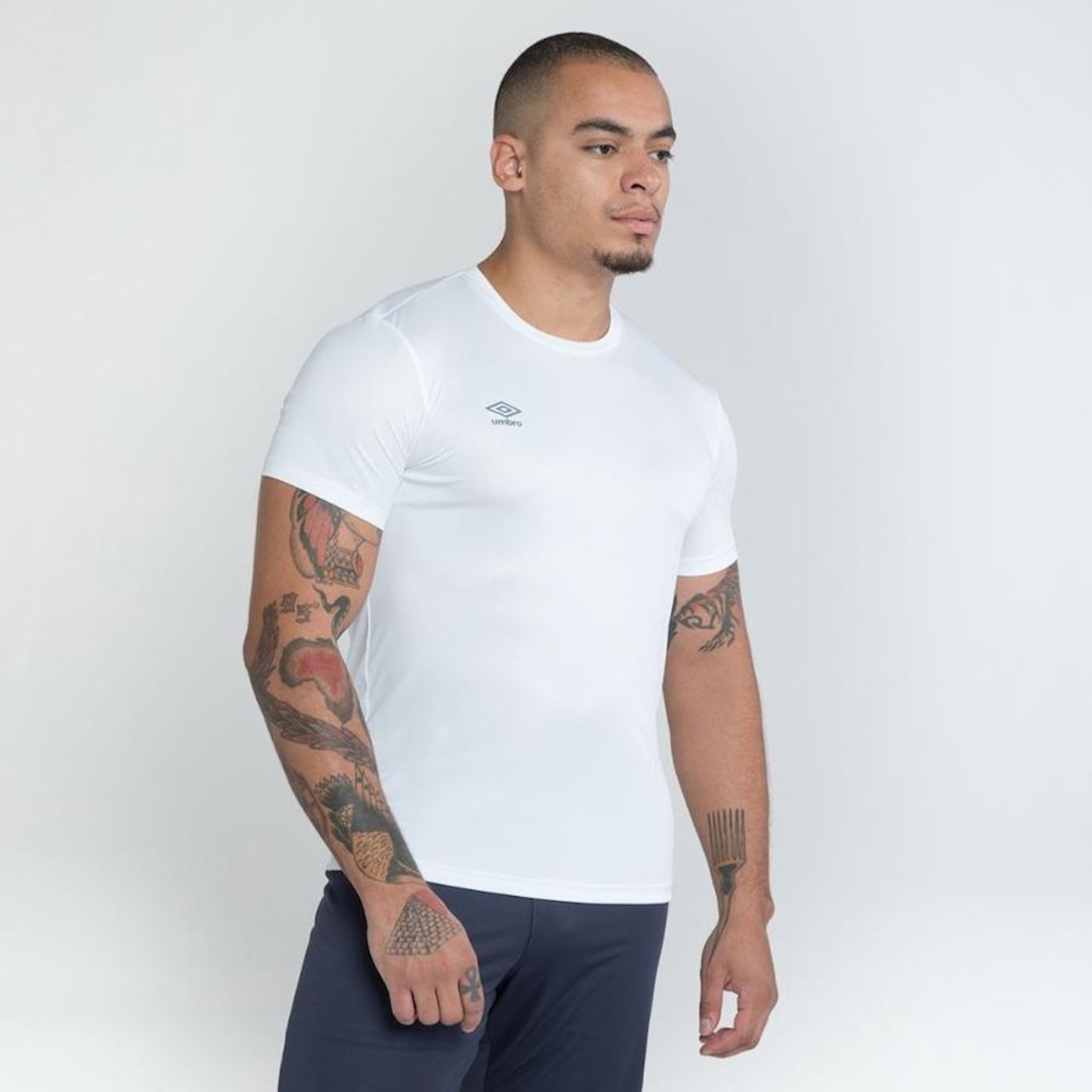 Camisa Umbro Basic UV - Masculina - Foto 3