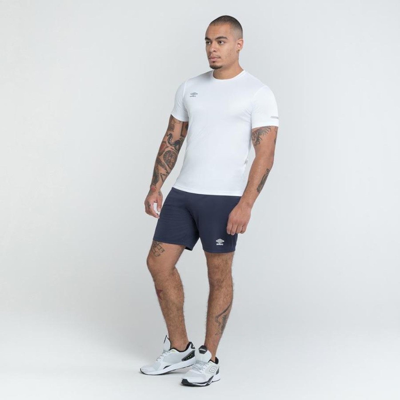 Camisa Umbro Basic UV - Masculina - Foto 6