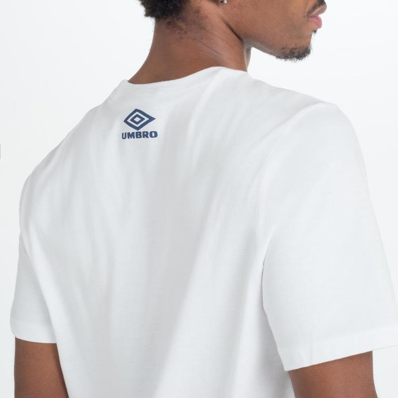 Camiseta Umbro Club Fan - Masculina - Foto 5