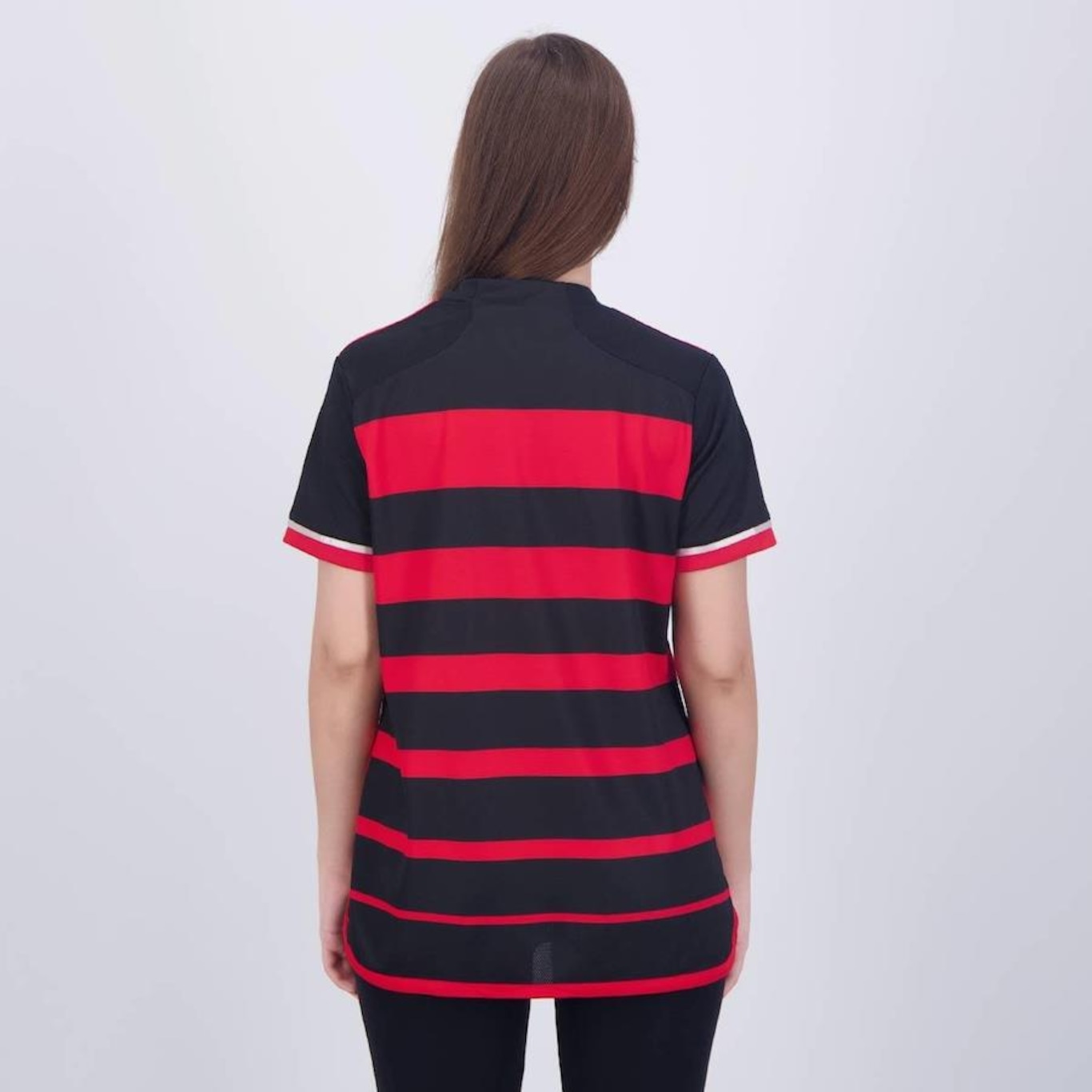 Camisa 1 do Flamengo 2024 Patch Libertadores adidas - Feminina - Foto 4