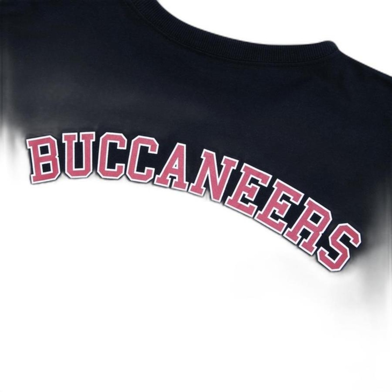 Camiseta New Era Regular Tampa Bay Buccaneers Club House - Masculina - Foto 4