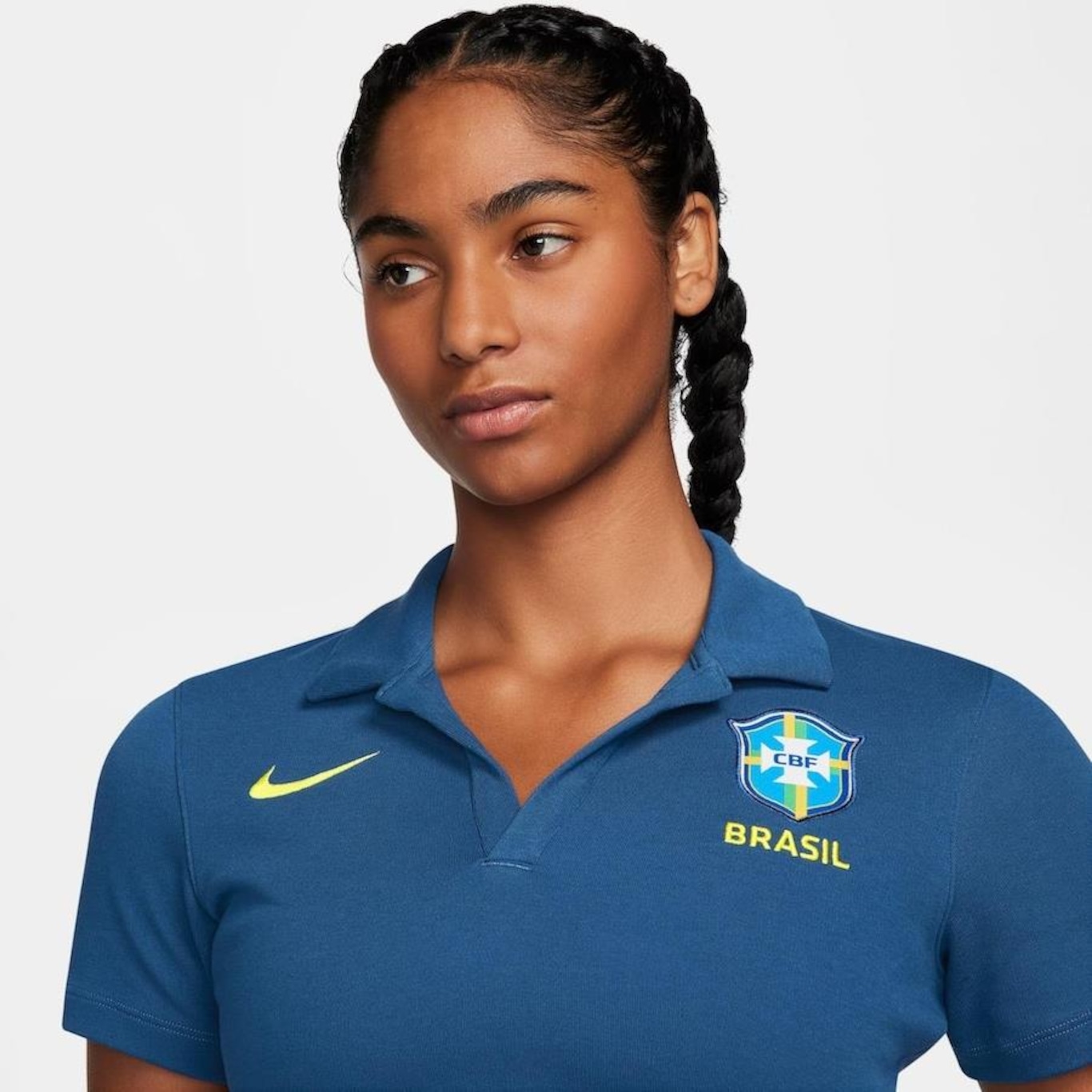 Camisa Polo Nike Sportswear Brasil - Feminina - Foto 2