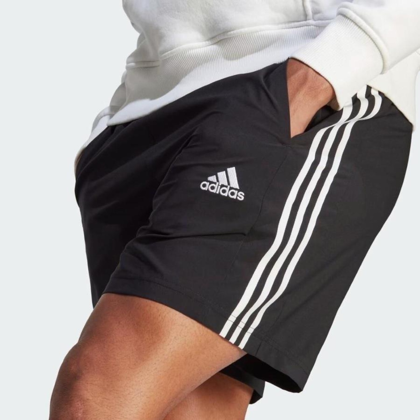 Short adidas Tradicional Chelsea 3 Listras Masculino - Foto 4