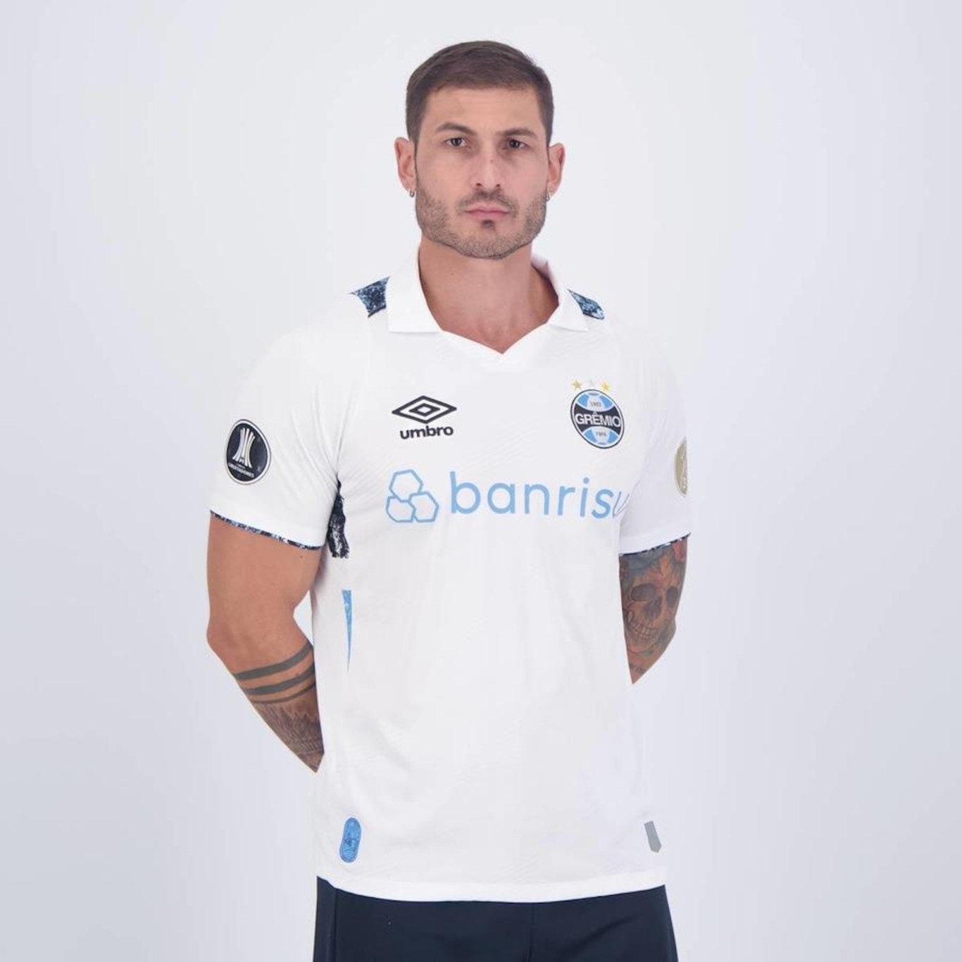 Camisa do Grêmio II 2024 Patch Libertadores Umbro - Masculina - Foto 2