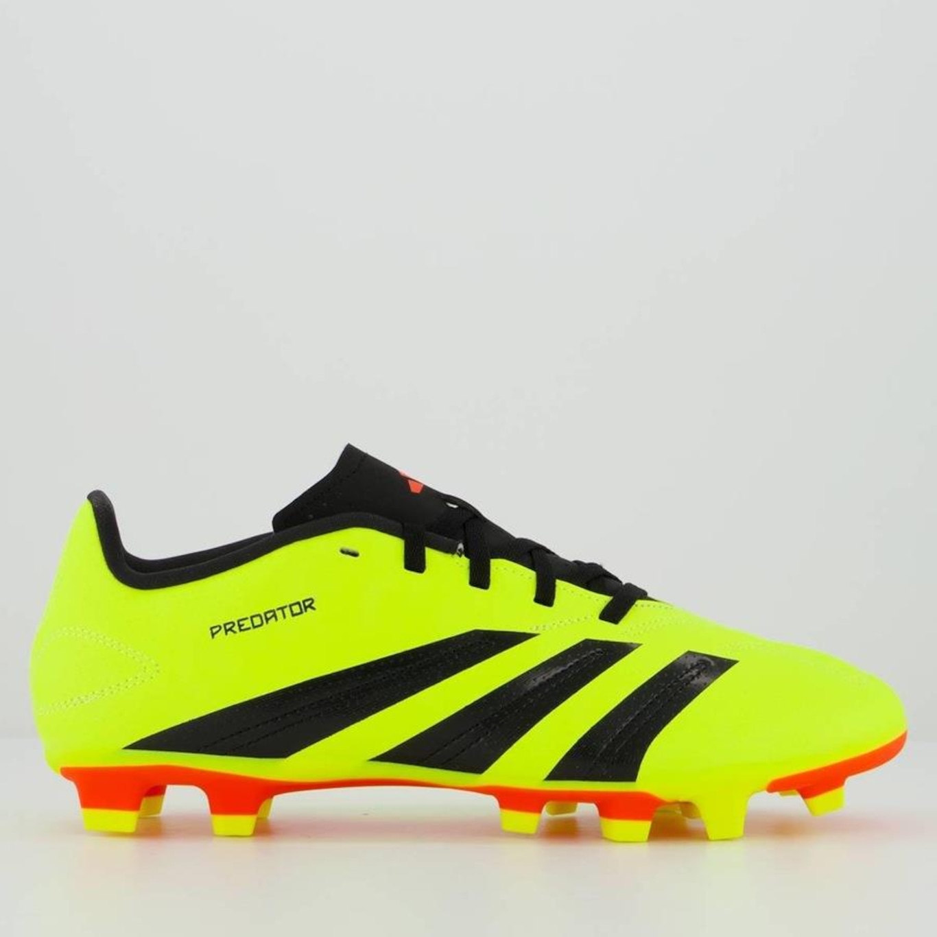 Chuteira de Campo adidas Predator 24 Club Fxg - Adulto - Foto 1