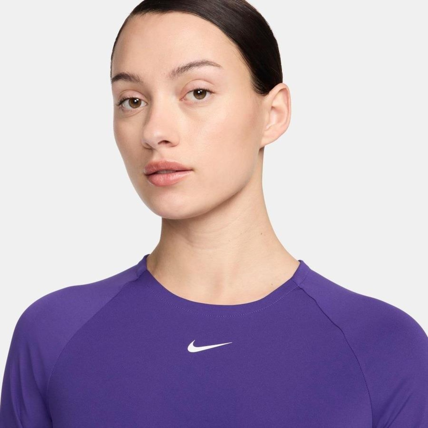 Camiseta Nike Pro 365 Cropped - Feminina - Foto 3