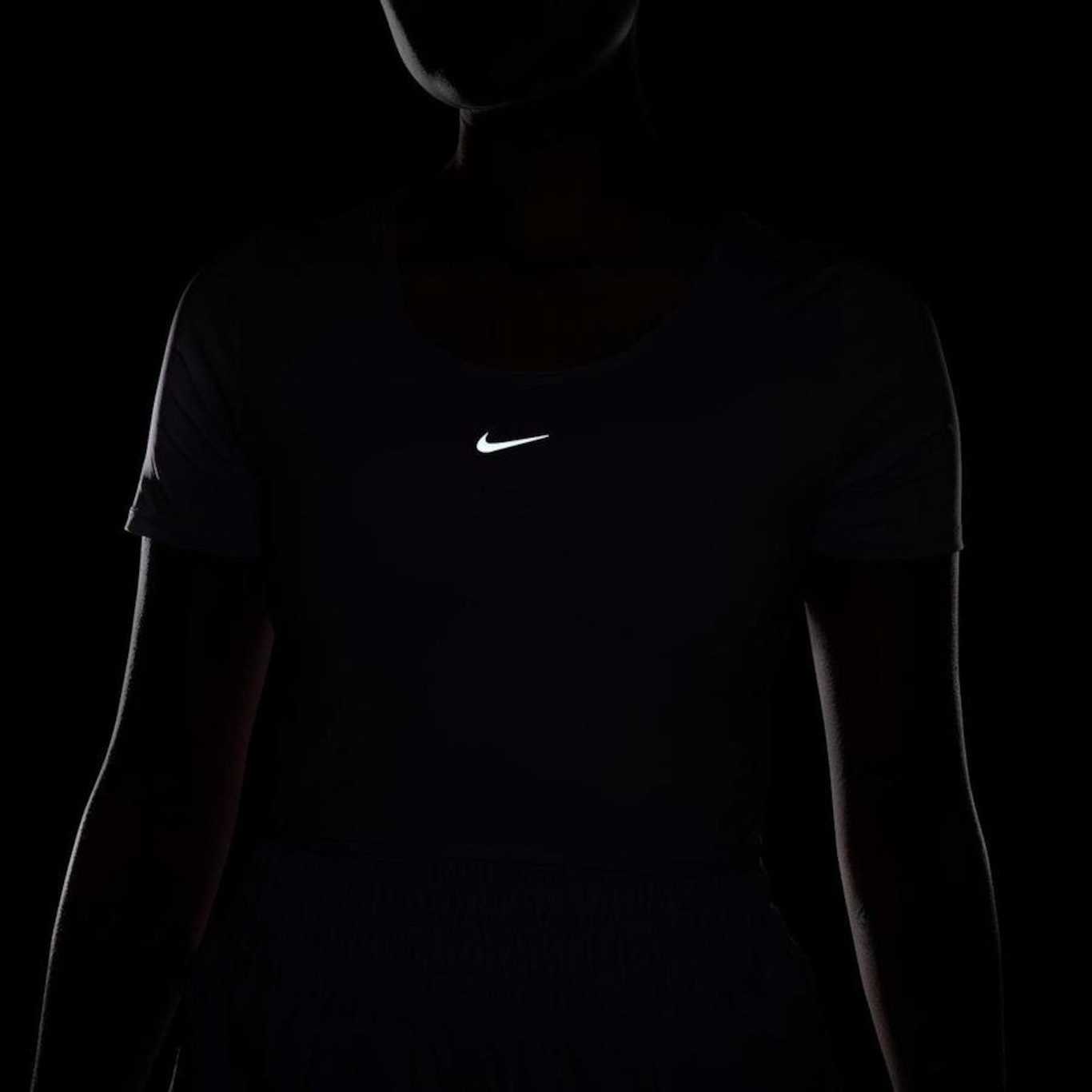 Camiseta Nike Dri-Fit One Cropped - Feminina - Foto 6