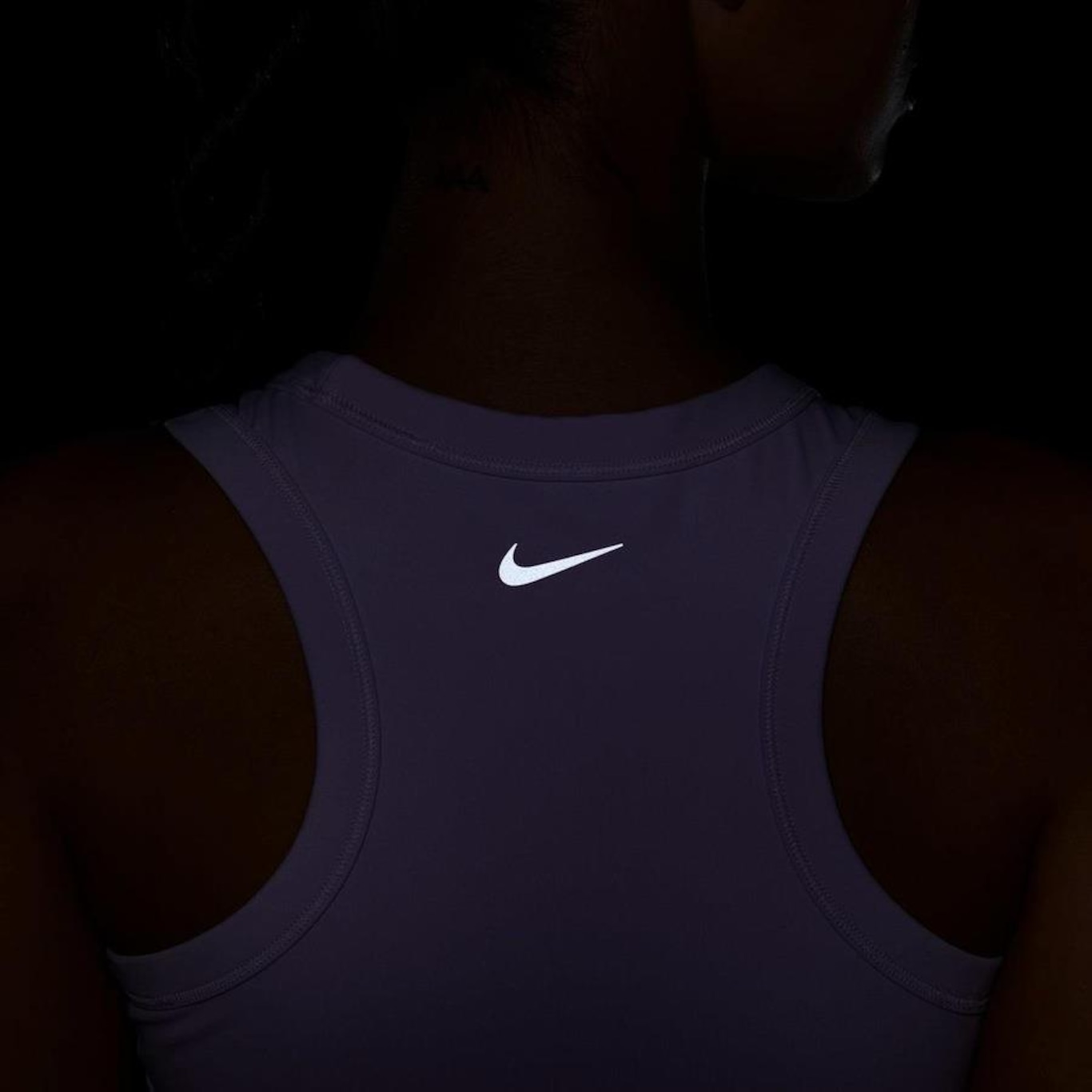 Camiseta Regata Nike Dri-Fit One Cropped - Feminina - Foto 6