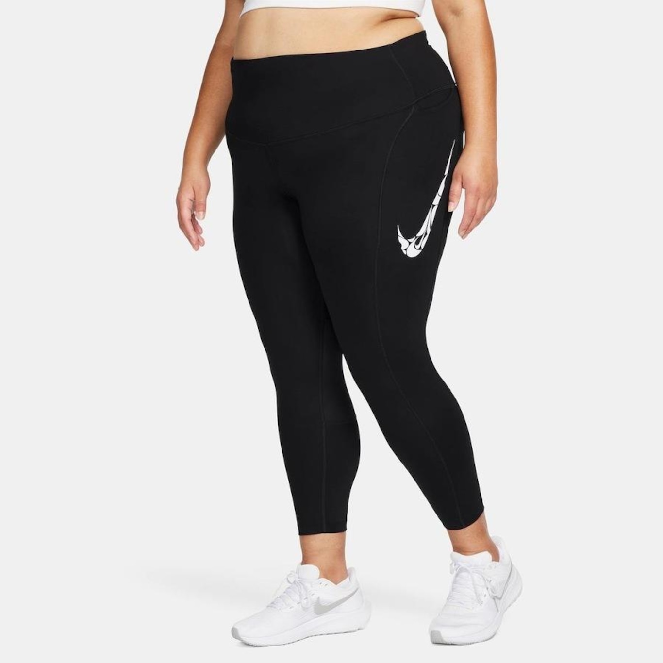 Calça Legging Plus Size Nike Fast - Feminina - Foto 1