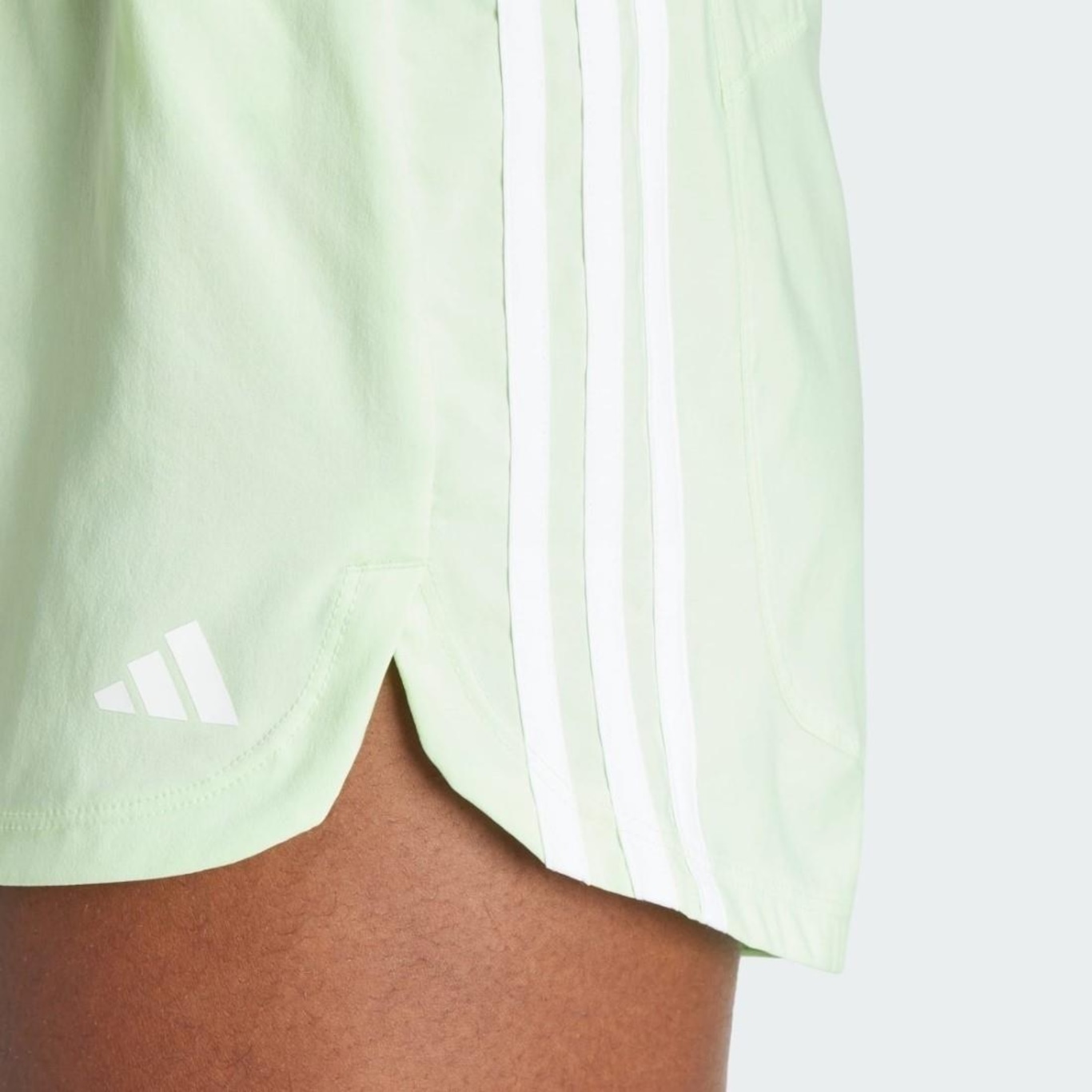 Shorts adidas Racer 3 Listras - Feminino - Foto 5