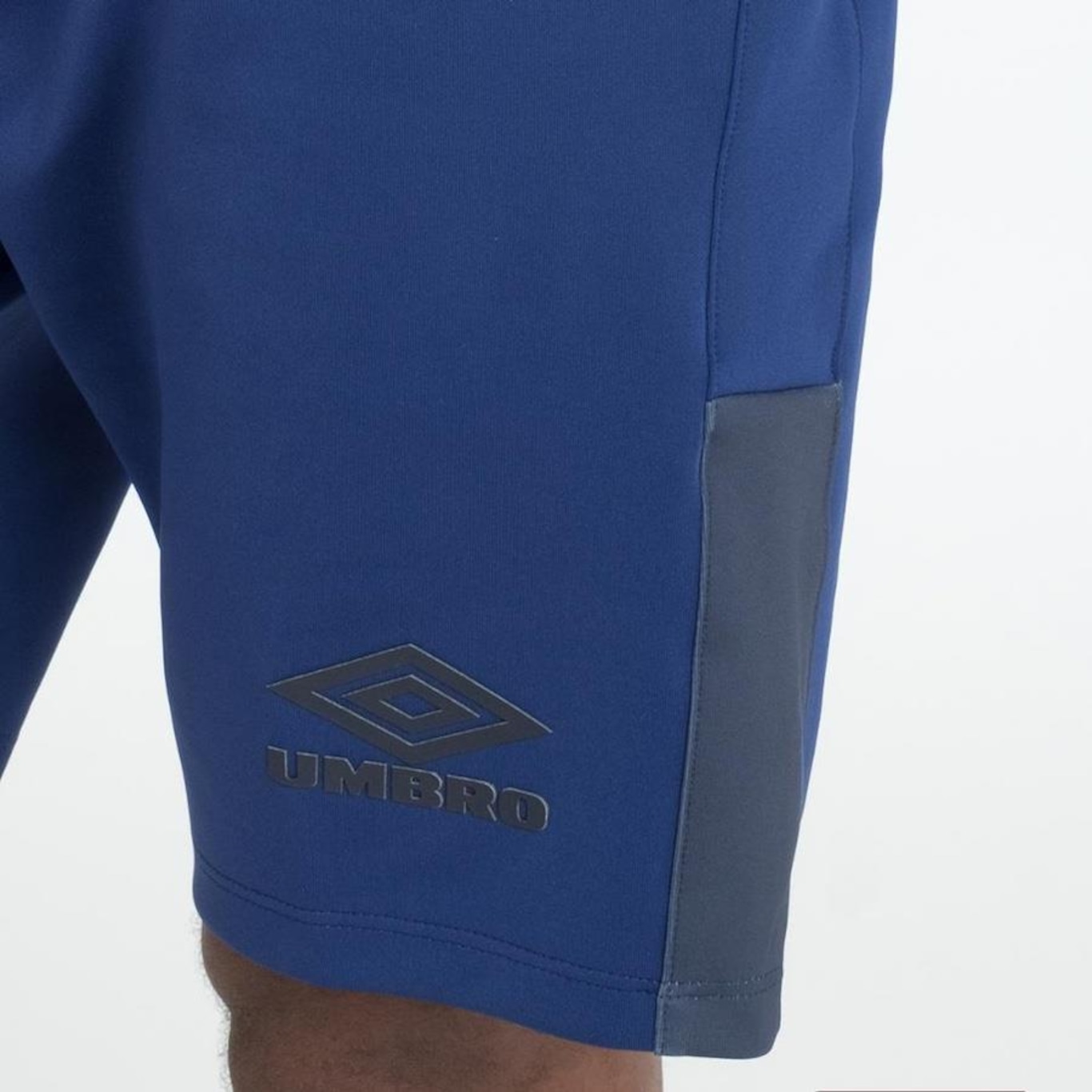 Bermuda Umbro Football Line - Masculina - Foto 3