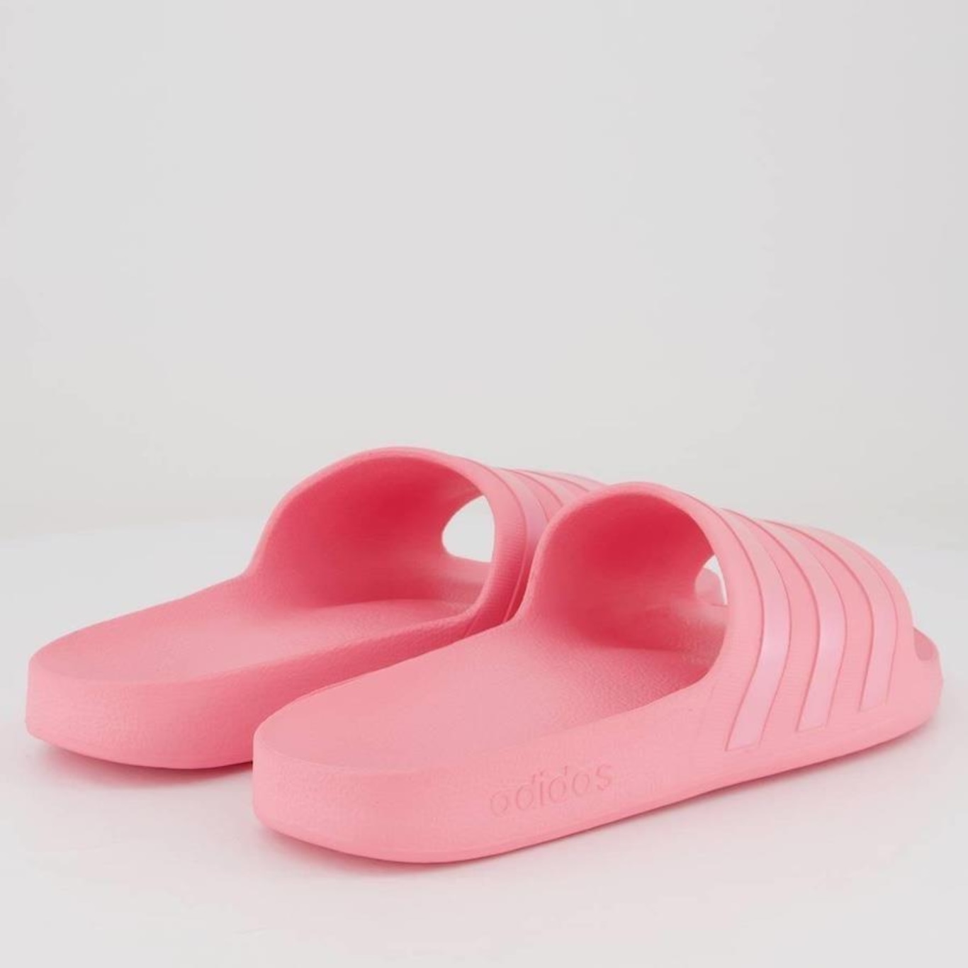 Chinelo adidas Adilette Aqua - Slide - Feminino - Foto 4